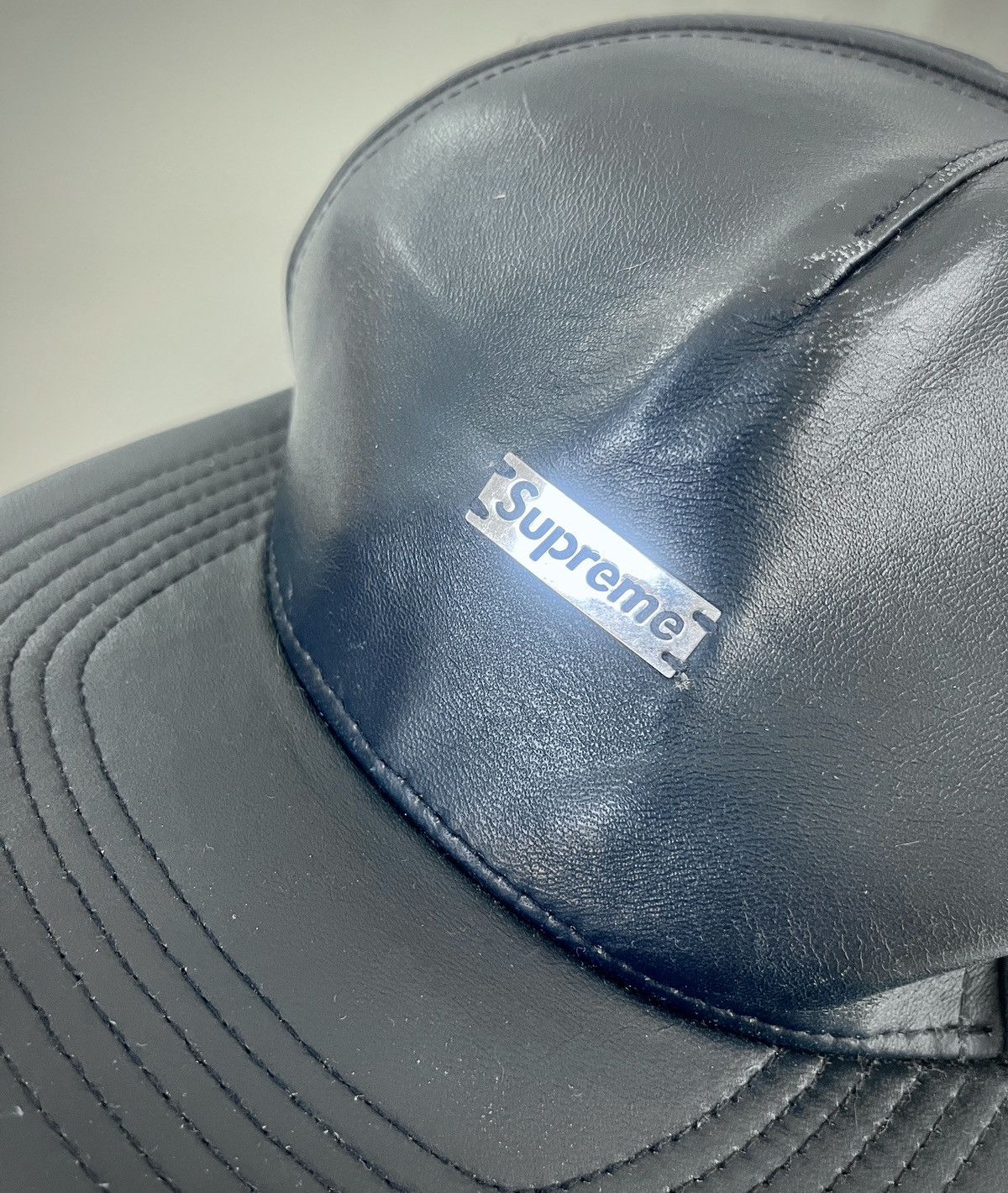 Supreme Supreme Faux Leather Snapback Size ONE SIZE - 2 Thumbnail