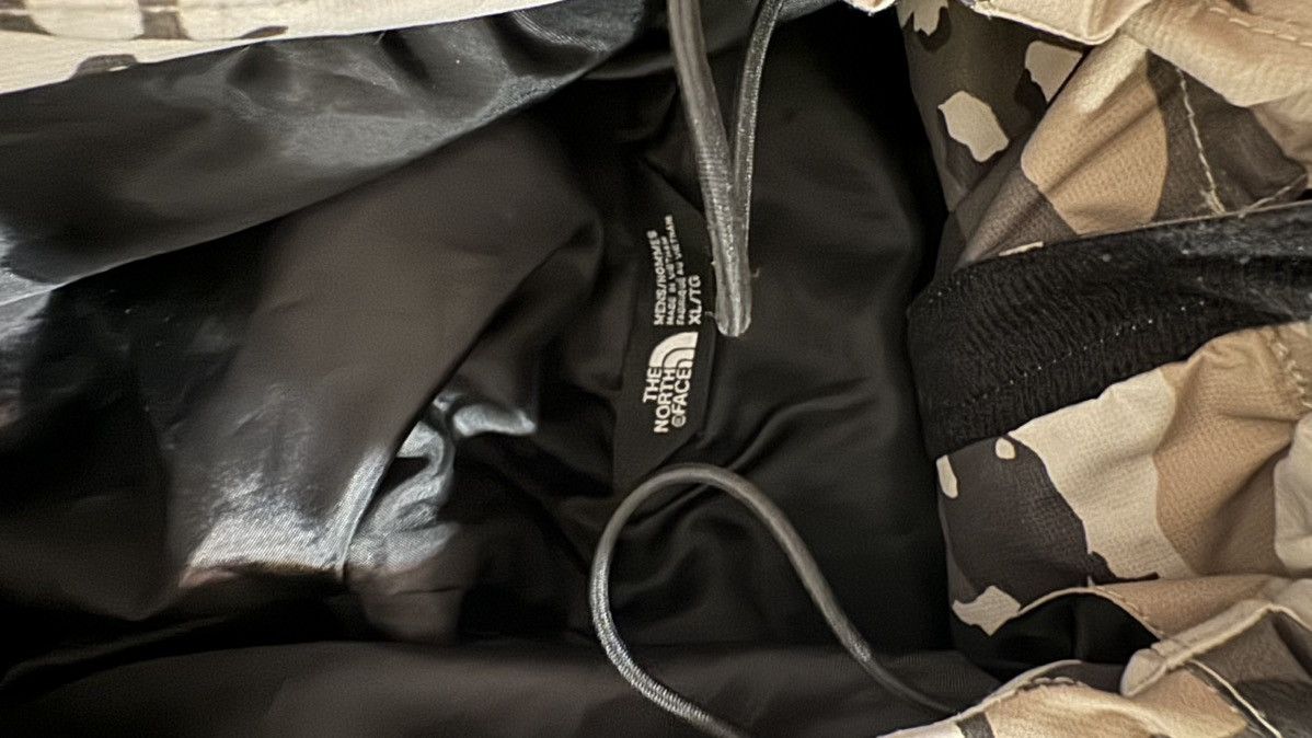 The North Face North Face Camo Windbreaker Size US XL / EU 56 / 4 - 3 Thumbnail
