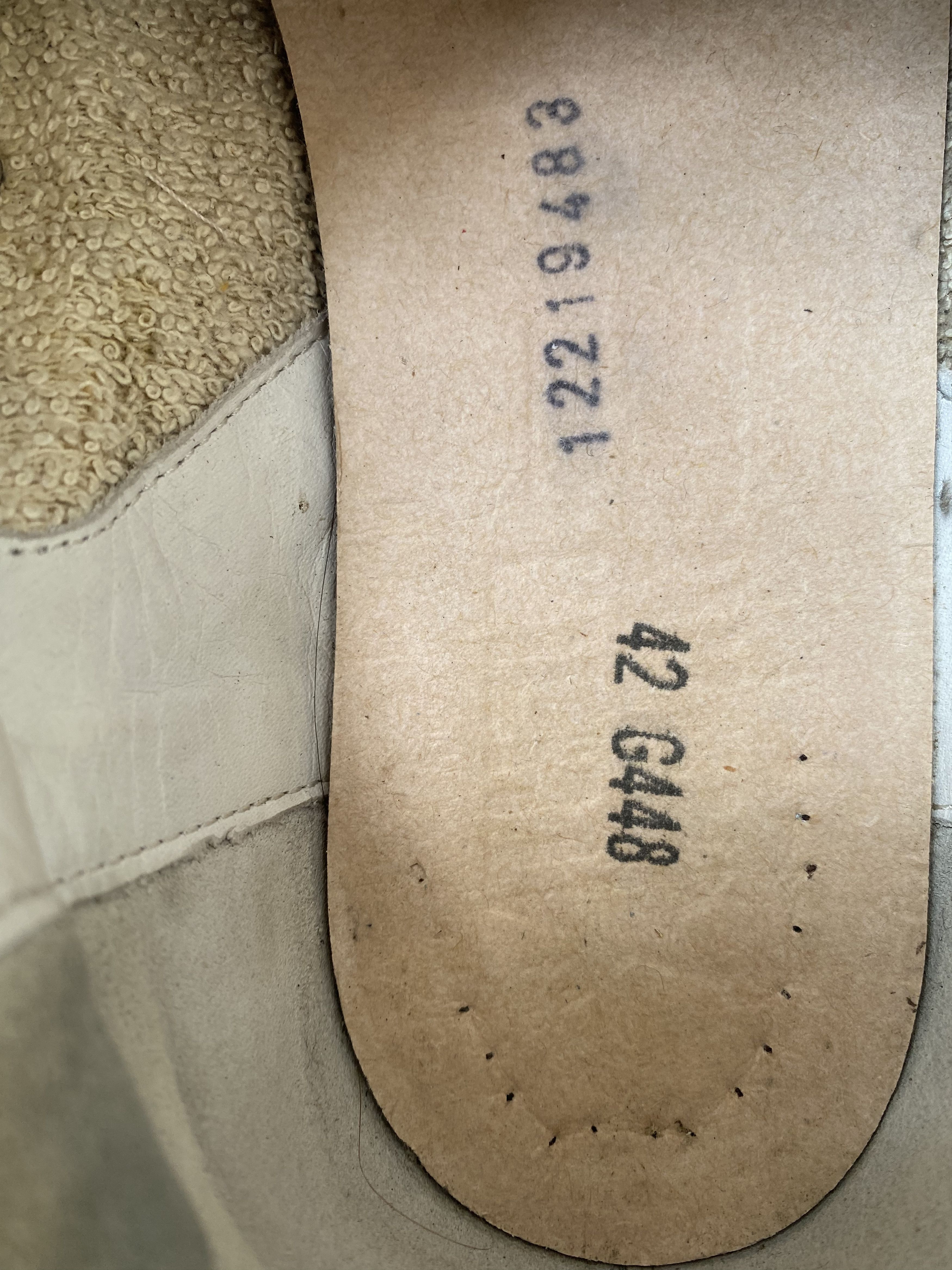 Golden Goose Golden goose distressed low top sneakers sz 42 Size US 9 / EU 42 - 10 Thumbnail
