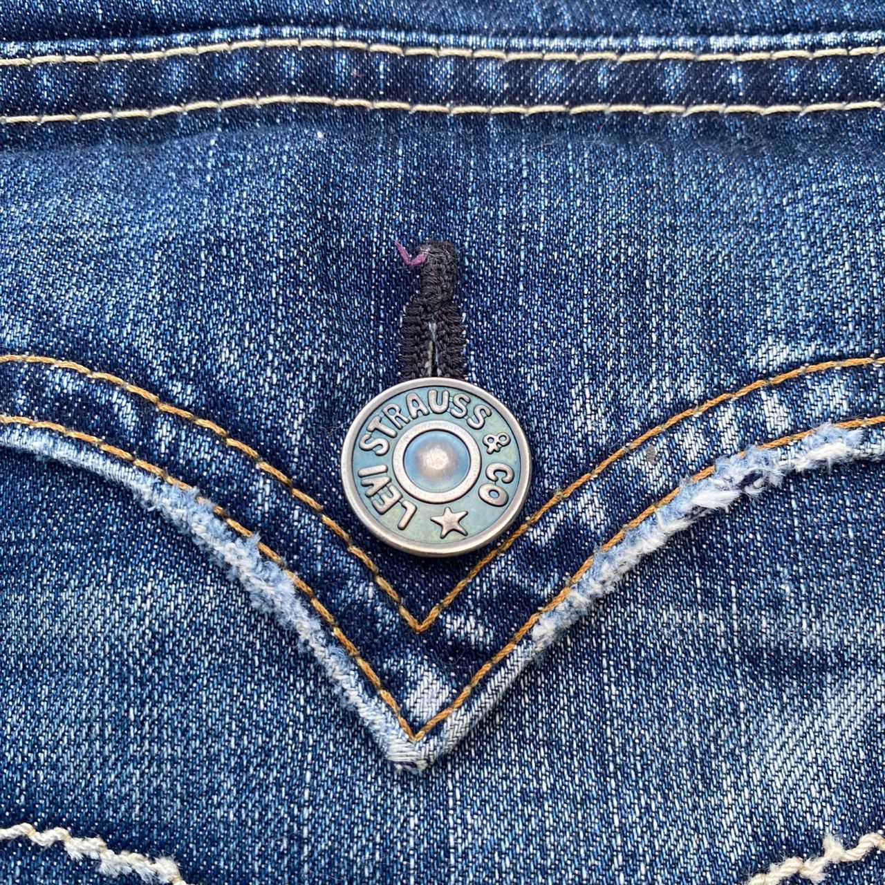Levi's Vintage Levis Distressed Denim Kurt Cobain Style Size US 32 / EU 48 - 13 Thumbnail