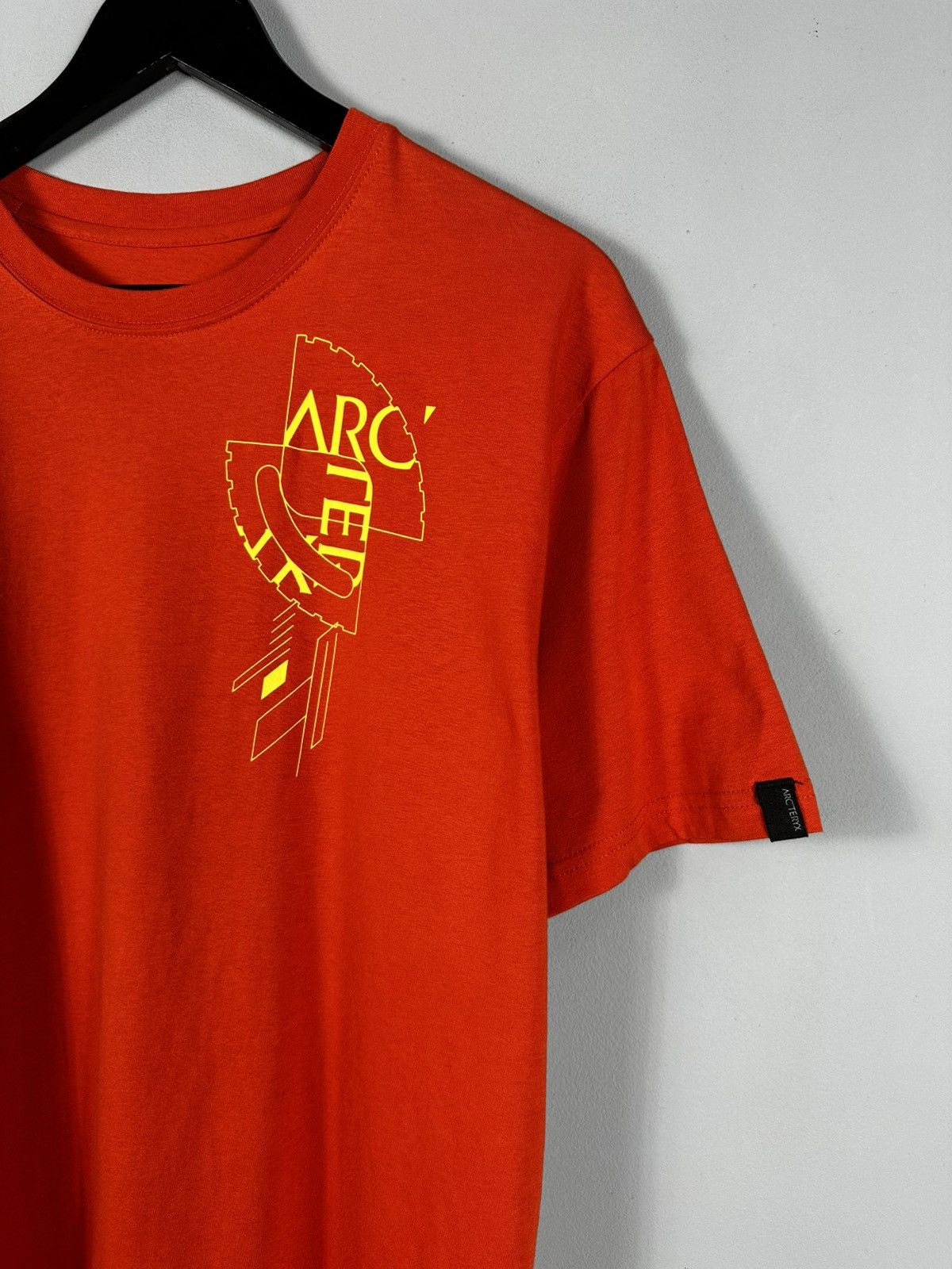Other Arcteryx T-Shirt Outdoor Tee Streetwear Size US XL / EU 56 / 4 - 1 Thumbnail