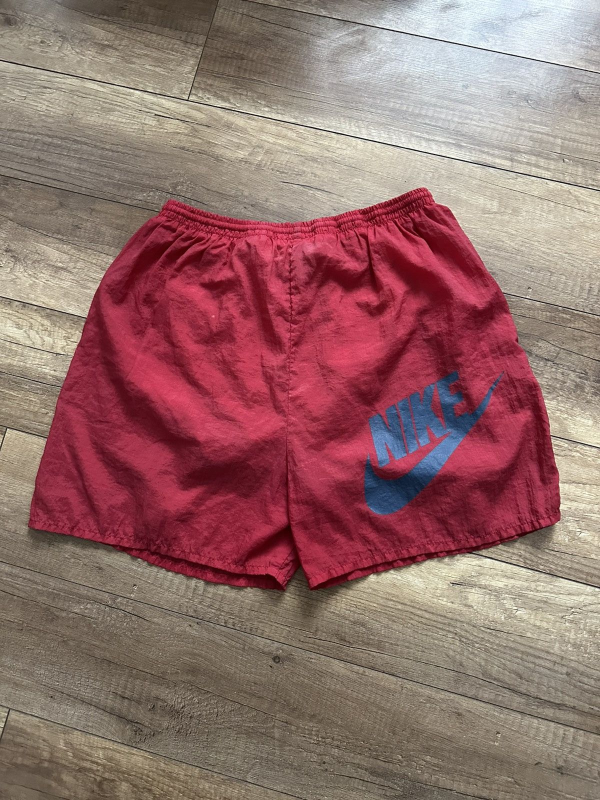 Nike Nike Vintage Nylon Shorts Big Logo 90s Size US 34 / EU 50 - 1 Thumbnail