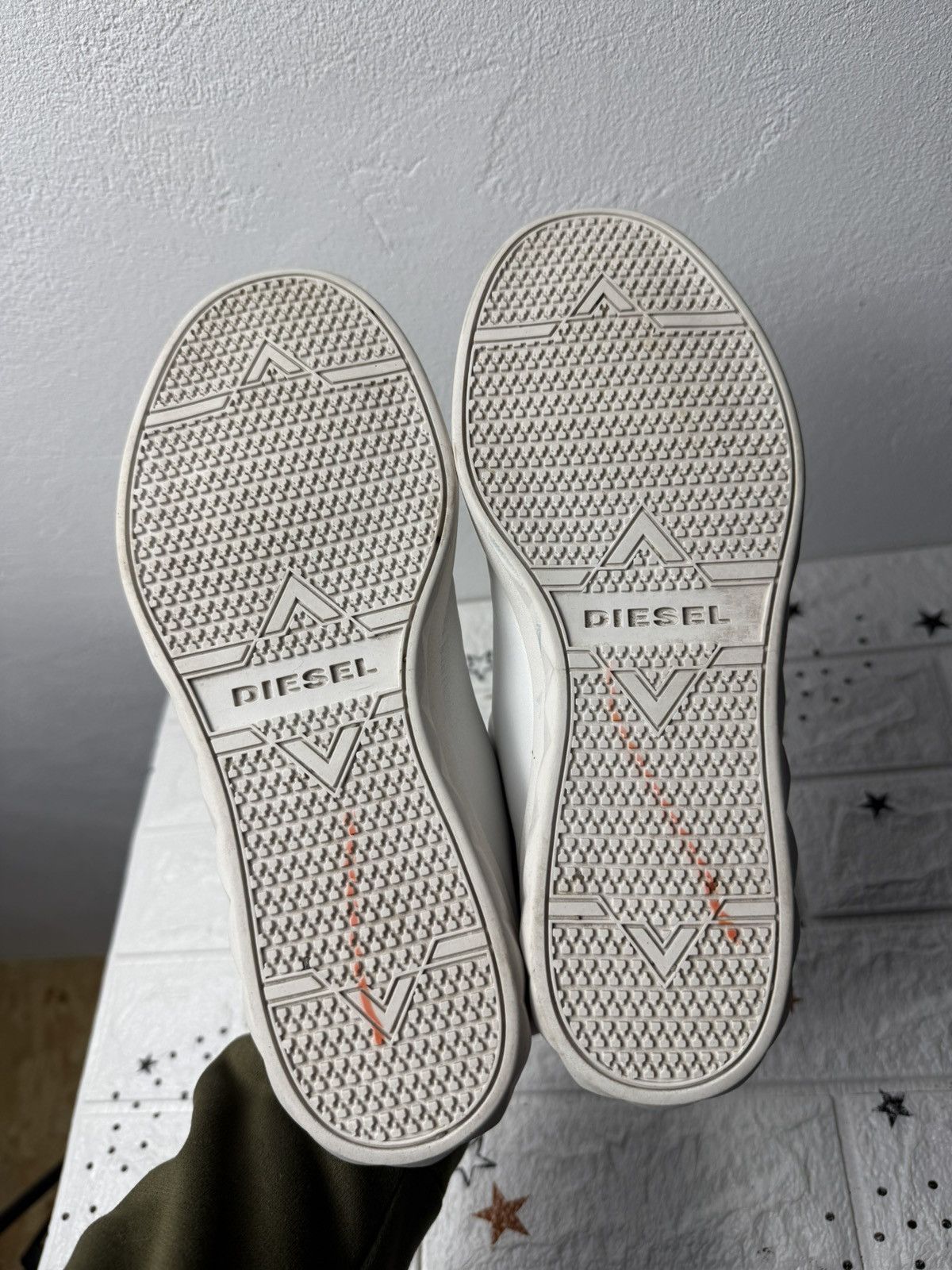 Diesel DIESEL WOMEN SNEAKERS US7 UK6.5 EUR39 Leather White Casual Size US 7 / IT 37 - 10 Thumbnail