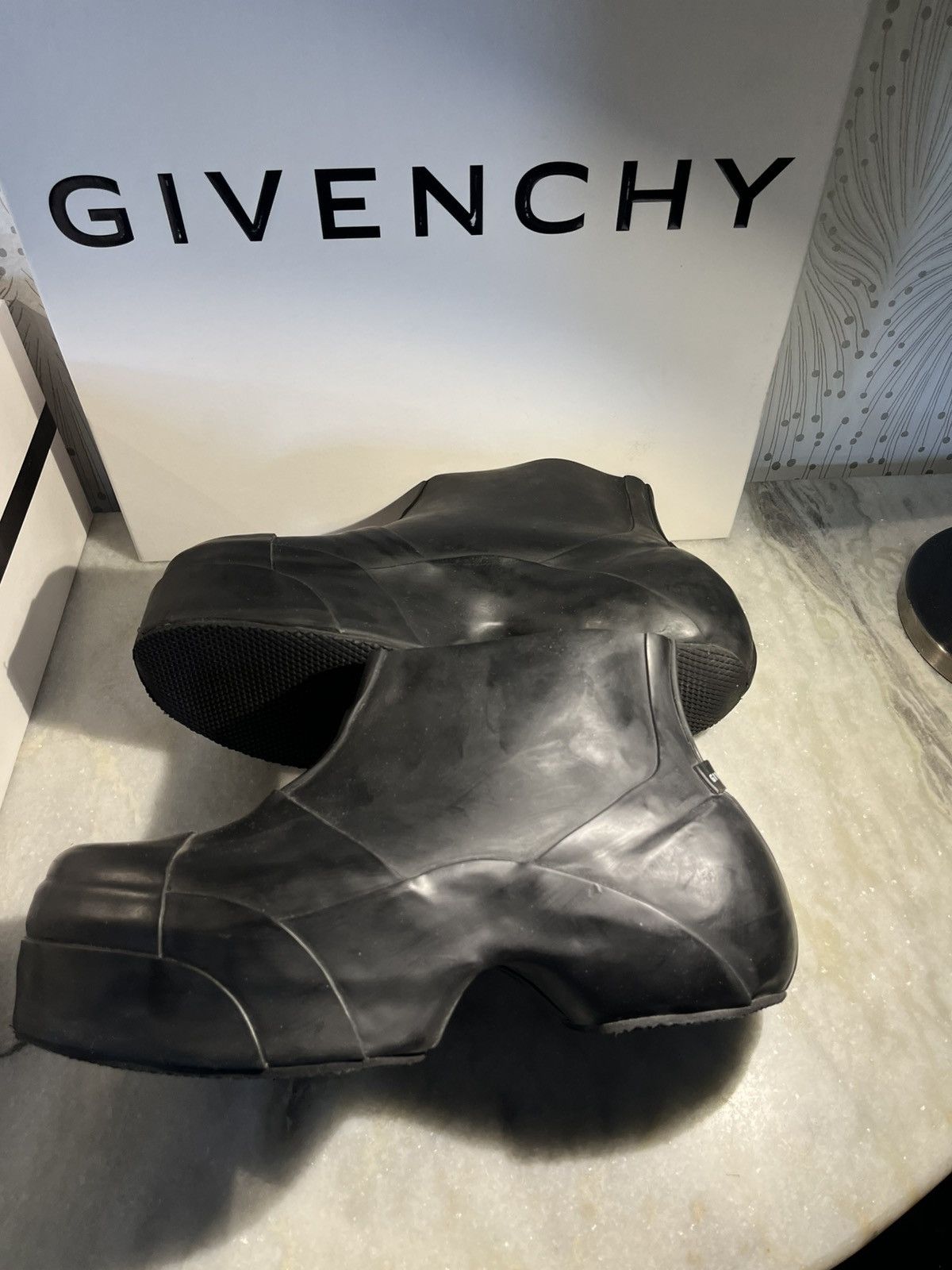 Givenchy Givenchey Show Low boot 9 Rain Rubber Size US 9 / EU 42 - 2 Thumbnail