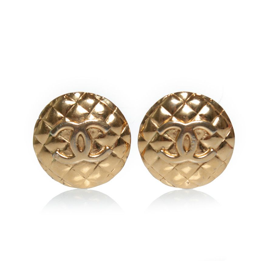 Chanel Chanel, Large Classic CC quilted logo clip earrings Size ONE SIZE - 1 Thumbnail