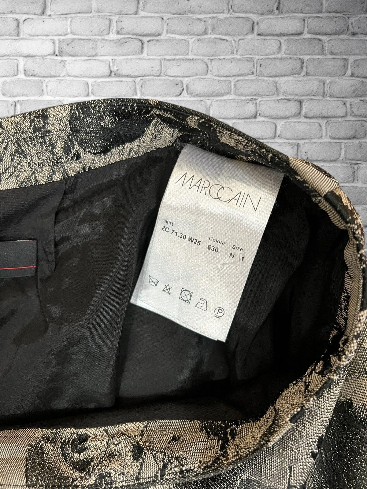 Other Marc Cain mini skirt size N4 / L Size 30" / US 8 / IT 44 - 4 Thumbnail