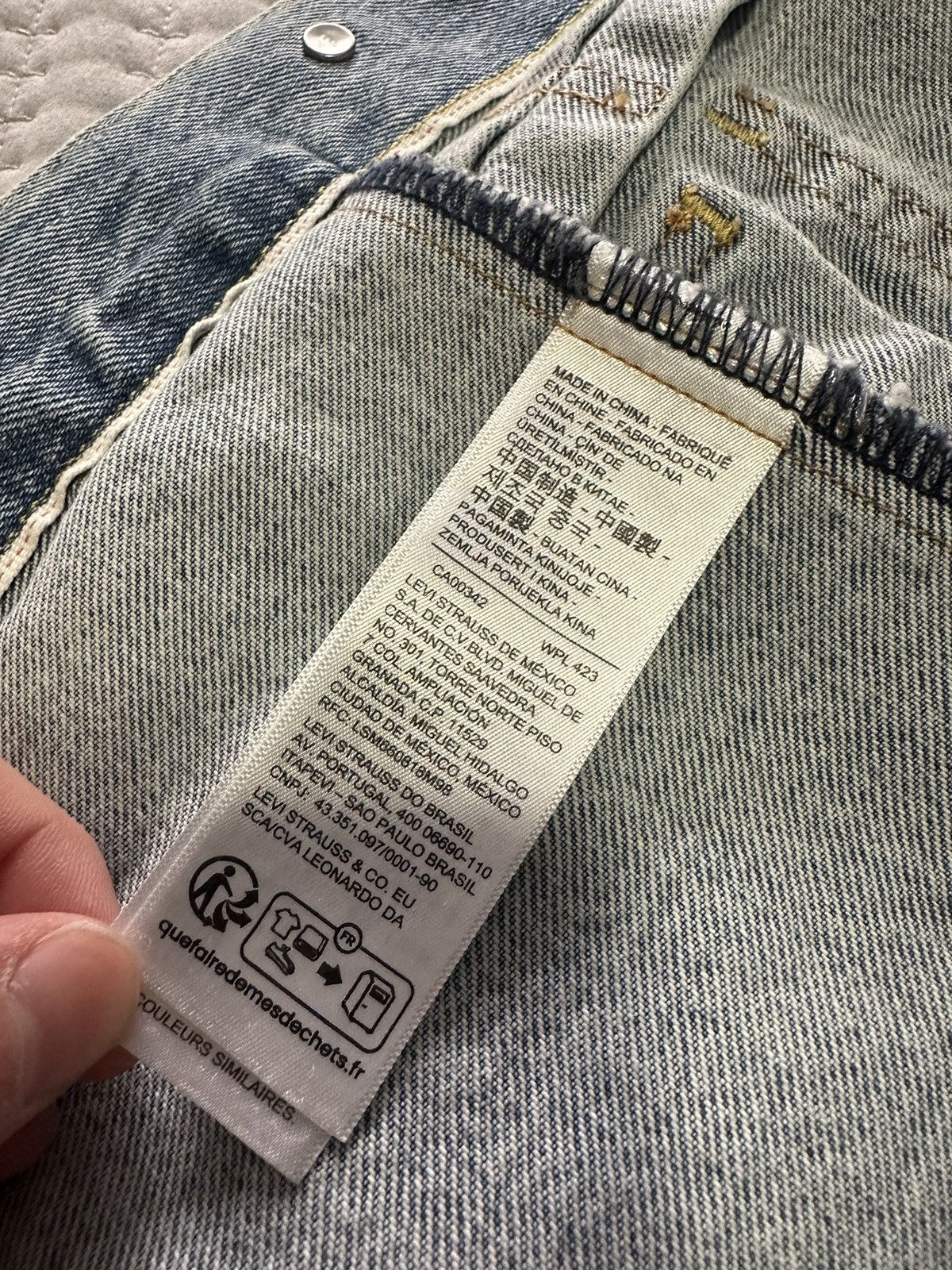 Levi's × Nike Nike Levi’s Denim Trucker Jacket size XS Size US XS / EU 42 / 0 - 5 Thumbnail