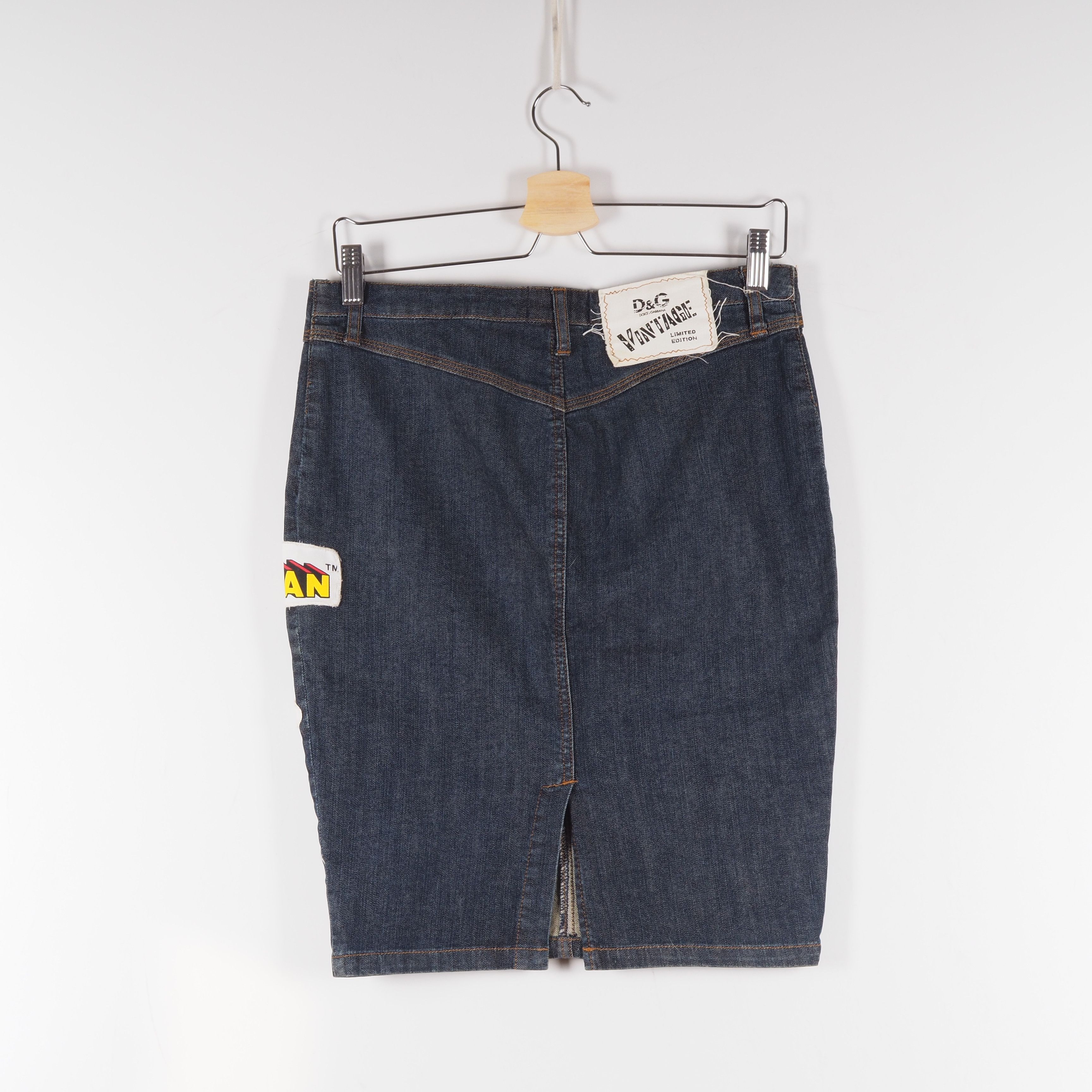 Dolce & Gabbana Dolce & Gabbana D&G Vintage Denim Superman Embroidered Skirt Size 28" / US 6 / IT 42 - 5 Thumbnail