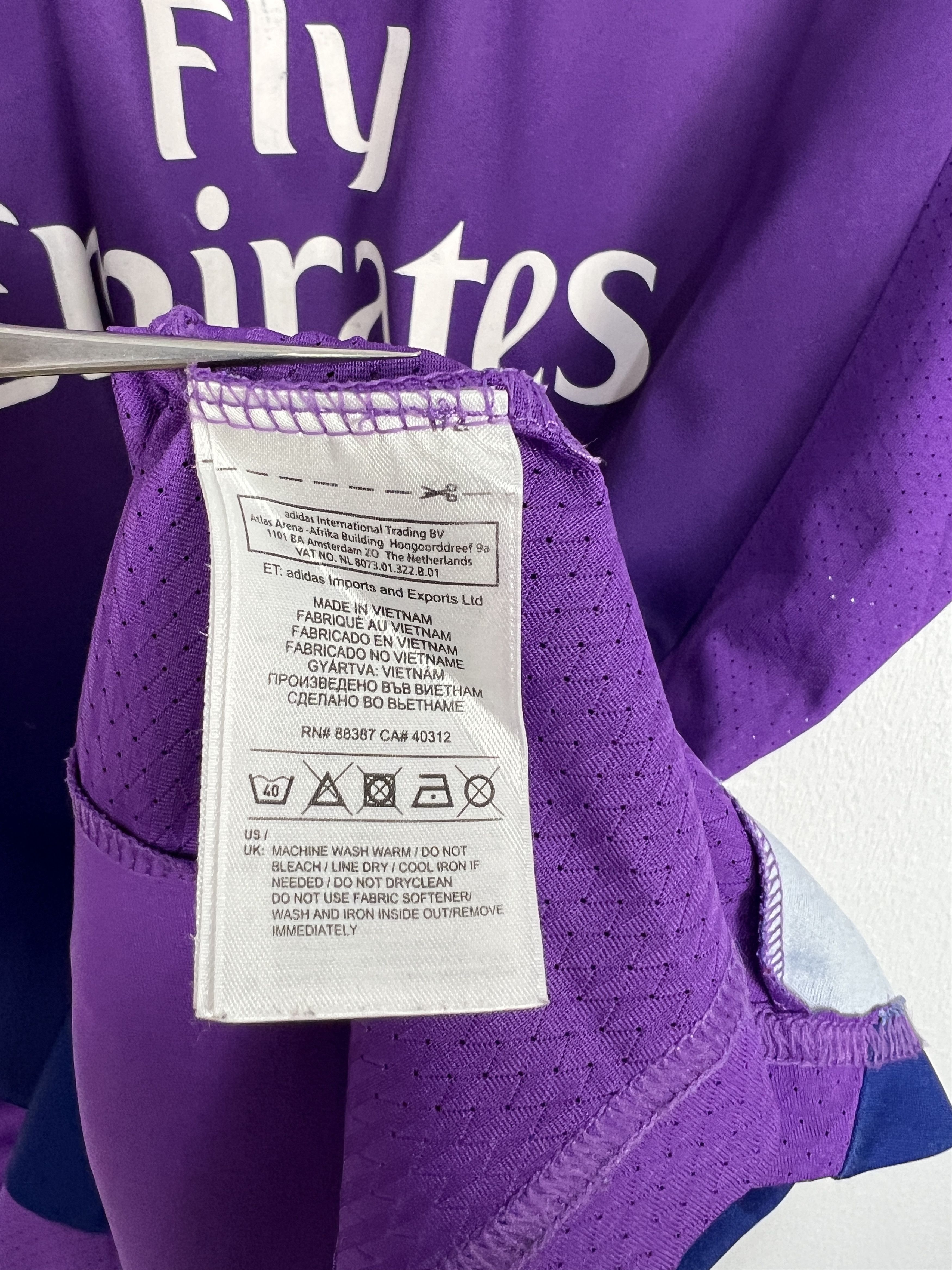 Adidas Real Madrid Goalkeeper football shirt 2013 Soccer Adidas Size US XL / EU 56 / 4 - 9 Thumbnail