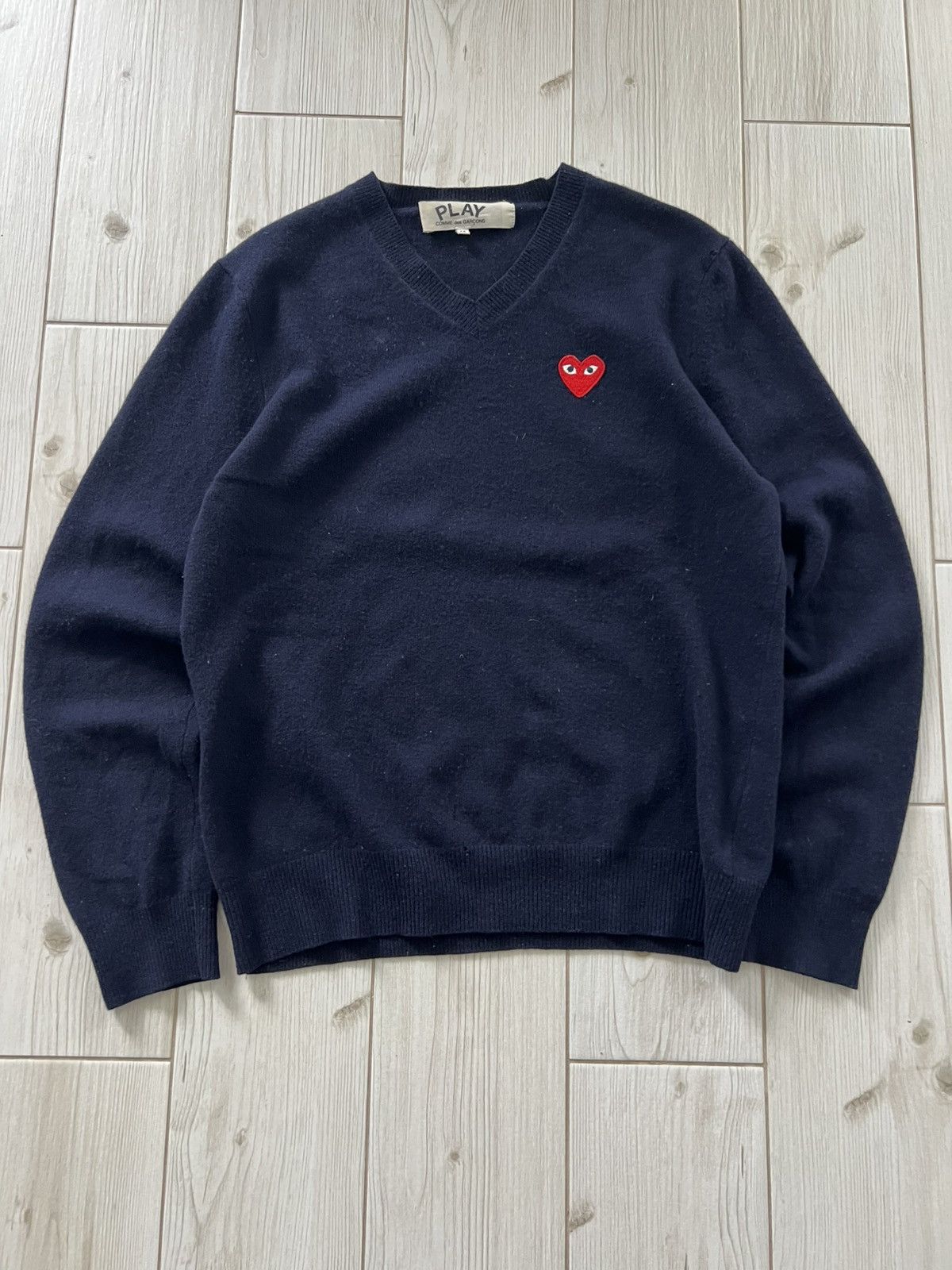 Comme des Garcons Comme des Garçons Blue PLAY V-neck Sweater Japan Medium Size US M / EU 48-50 / 2 - 11 Thumbnail