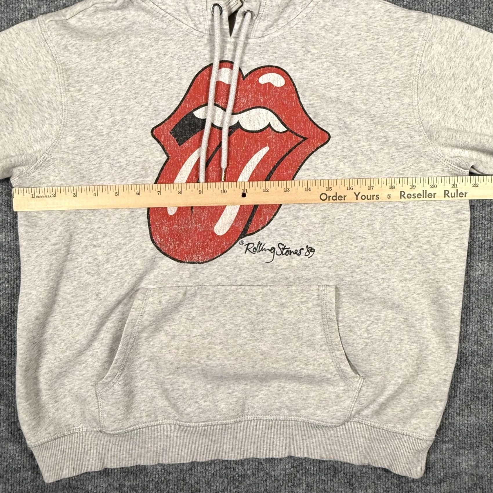 H&M Rolling Stones Hoodie Mens Medium Gray L.O.G.G. Tongue Logo Pullover 2019 Band Rock Mens Size US M / EU 48-50 / 2 - 3 Thumbnail