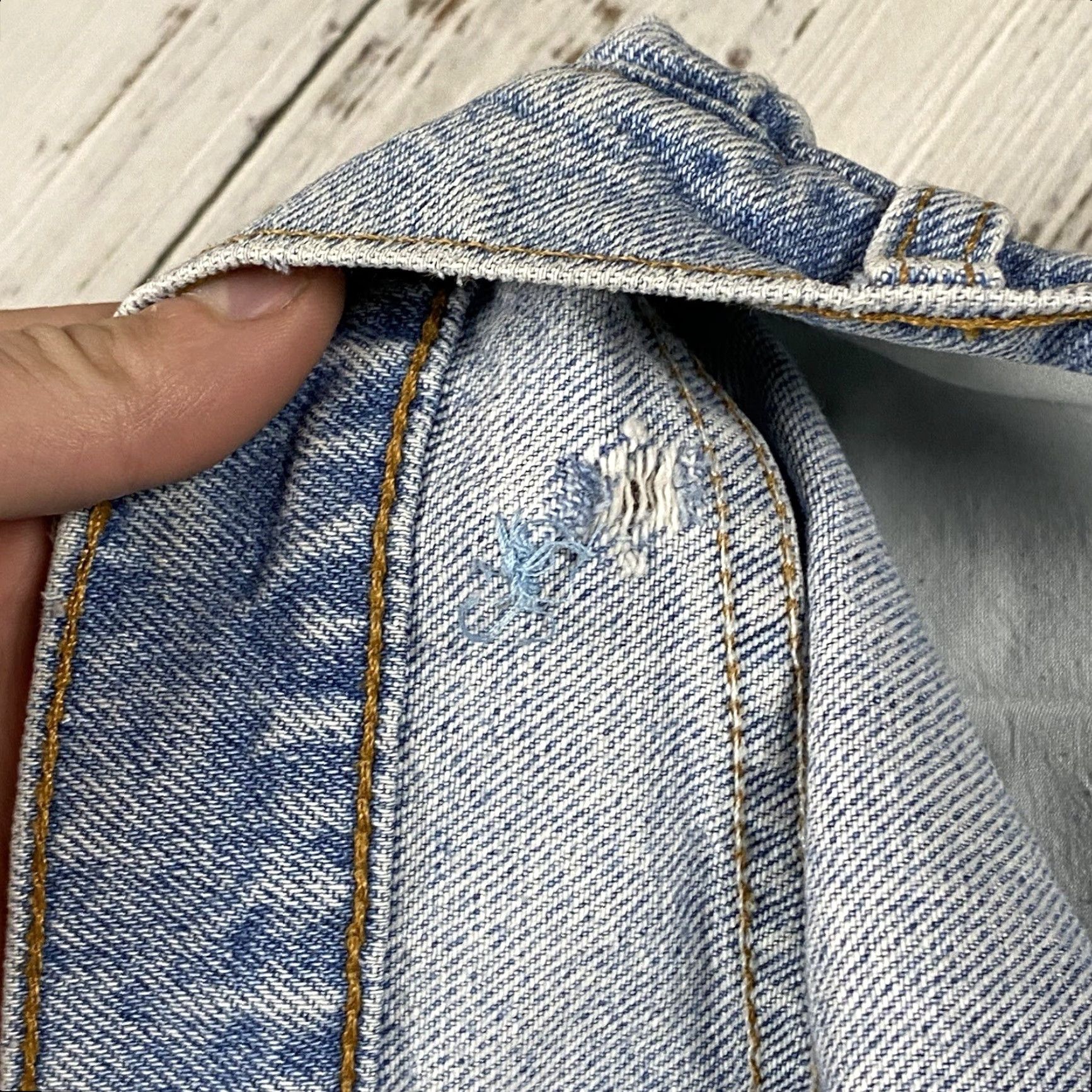 Levi's VINTAGE Levi's 550 Blue Denim Jeans Men W36 L30 Relaxed Fit Light Wash 90s Size US 36 / EU 52 - 5 Thumbnail