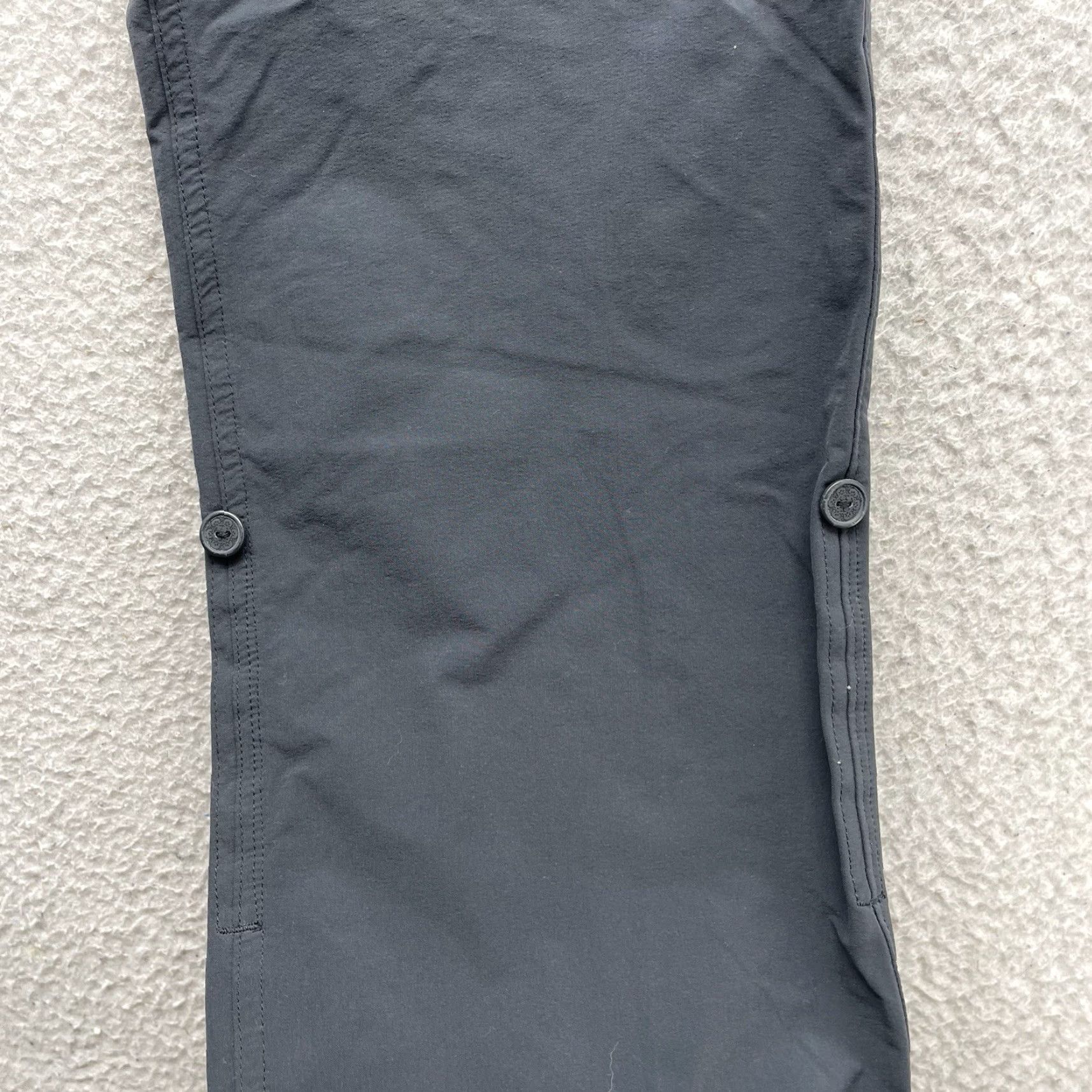 Marmot Marmot Pants Womens Size 6 Gray Convertible Quick Dry Inseam 32 in Casual Regular Straight 31 in Nylon Cotton Elastane Front Flat Pockets Button Size 28" / US 6 / IT 42 - 4 Thumbnail