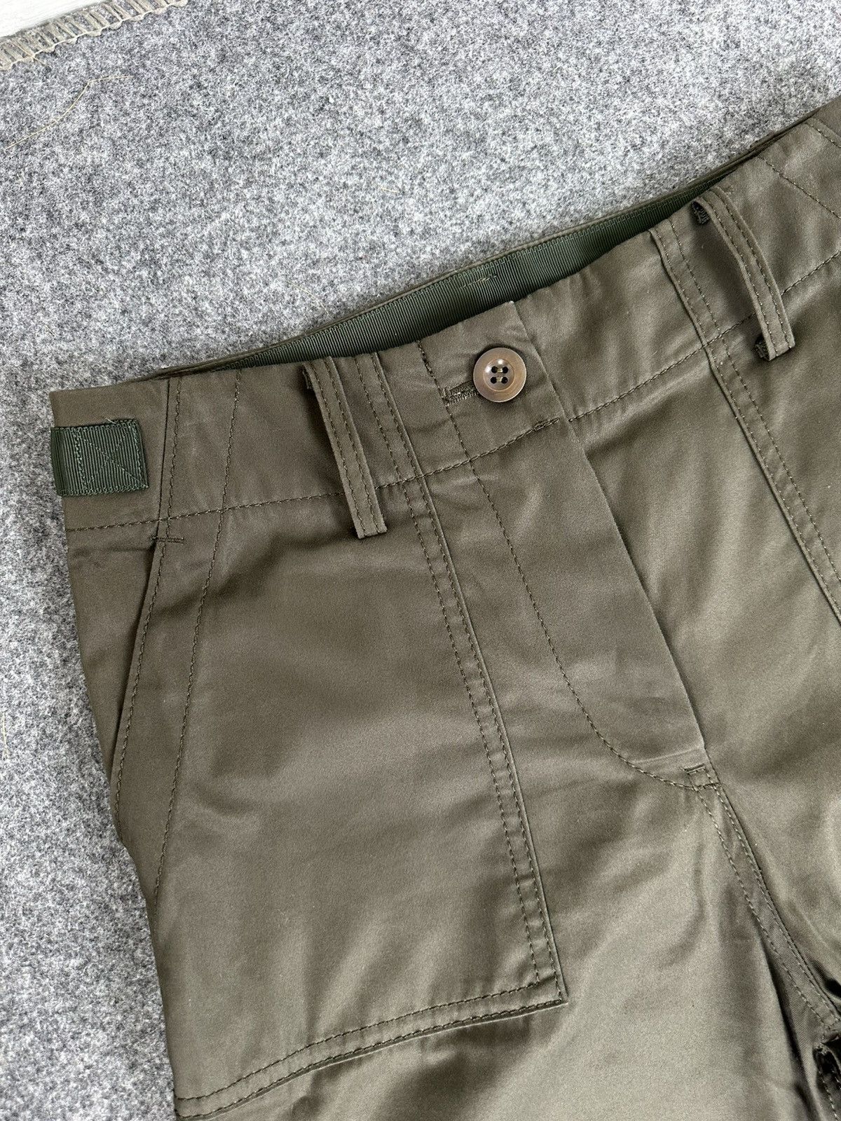 Sacai Sacai - Military Cargo Bondage Pants in Army Green Size 28" / US 6 / IT 42 - 8 Thumbnail