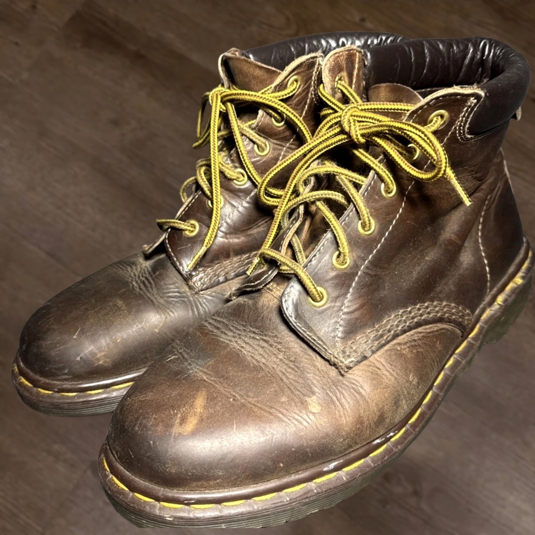 Dr. Martens Made in England 2976 Chelsea Boots | Grailed display picture 2