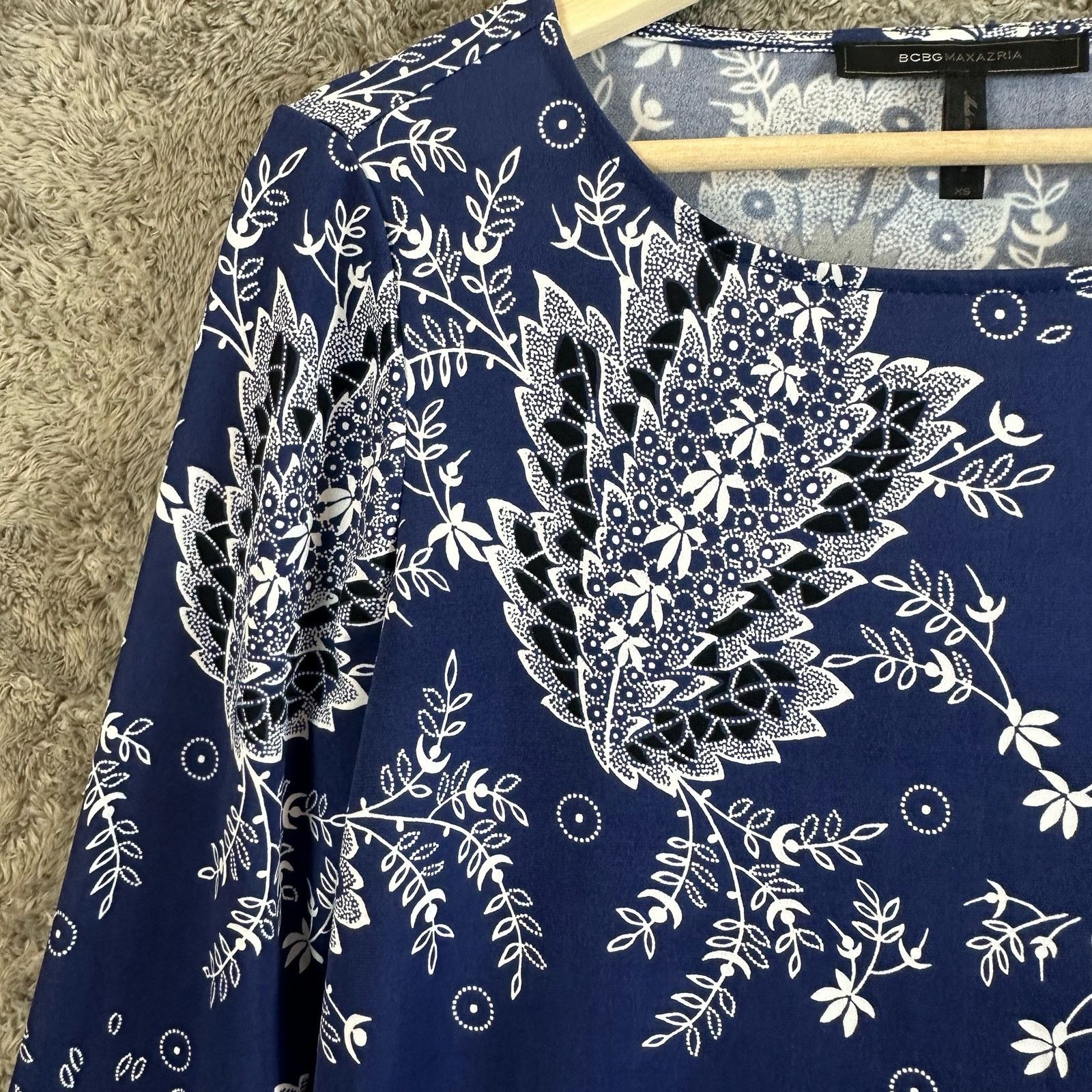 Bcbgmaxazria BCBGMaxAzria Blue Noely Shift Dress XS White Black Floral Size XS / US 0-2 / IT 36-38 - 3 Thumbnail