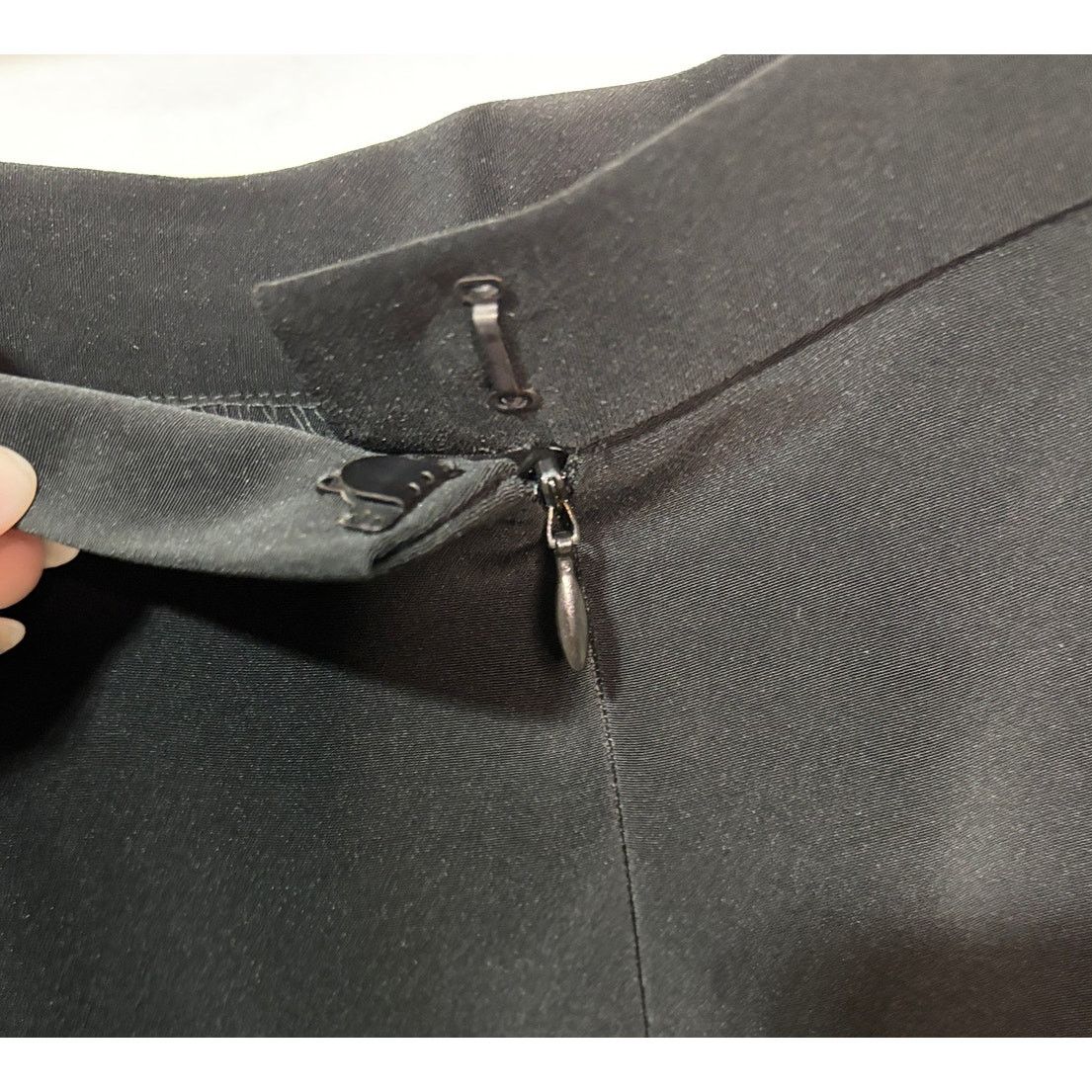 Oleg Cassini OLEG CASSINI Black Maxi Pencil Skirt w/ High Slit | Size 14 Size 36" / US 14 / IT 50 - 4 Thumbnail