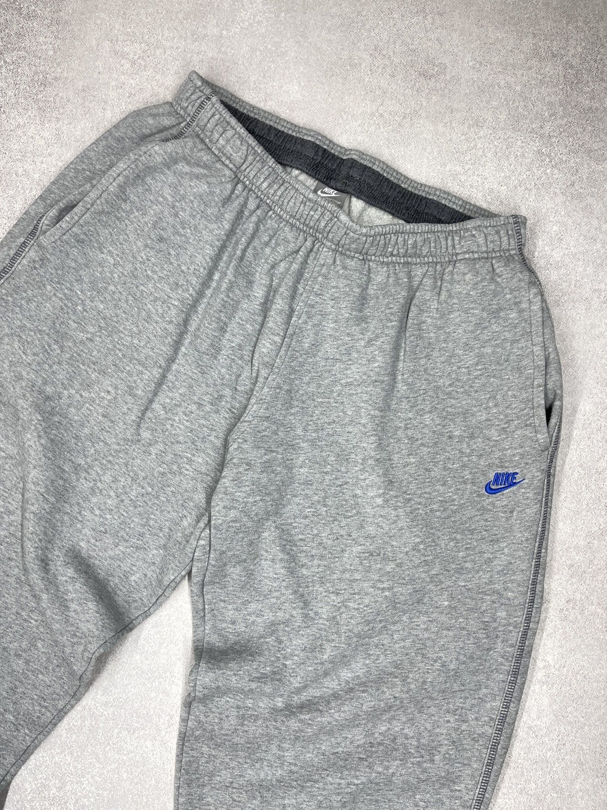 Nike Vintage Nike Basic Baggy Sweatpants Grey Little Swoosh Y2K Size US 34 / EU 50 - 3 Thumbnail