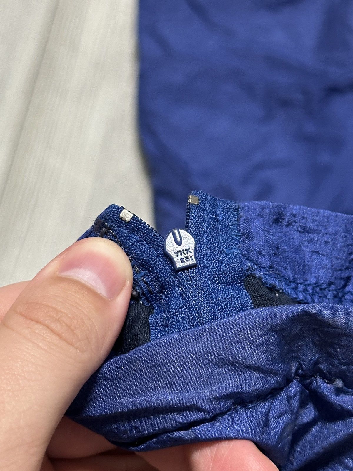 Lacoste Chemise Lacoste vintage 90s made in France sweatpants track Size US 34 / EU 50 - 9 Thumbnail