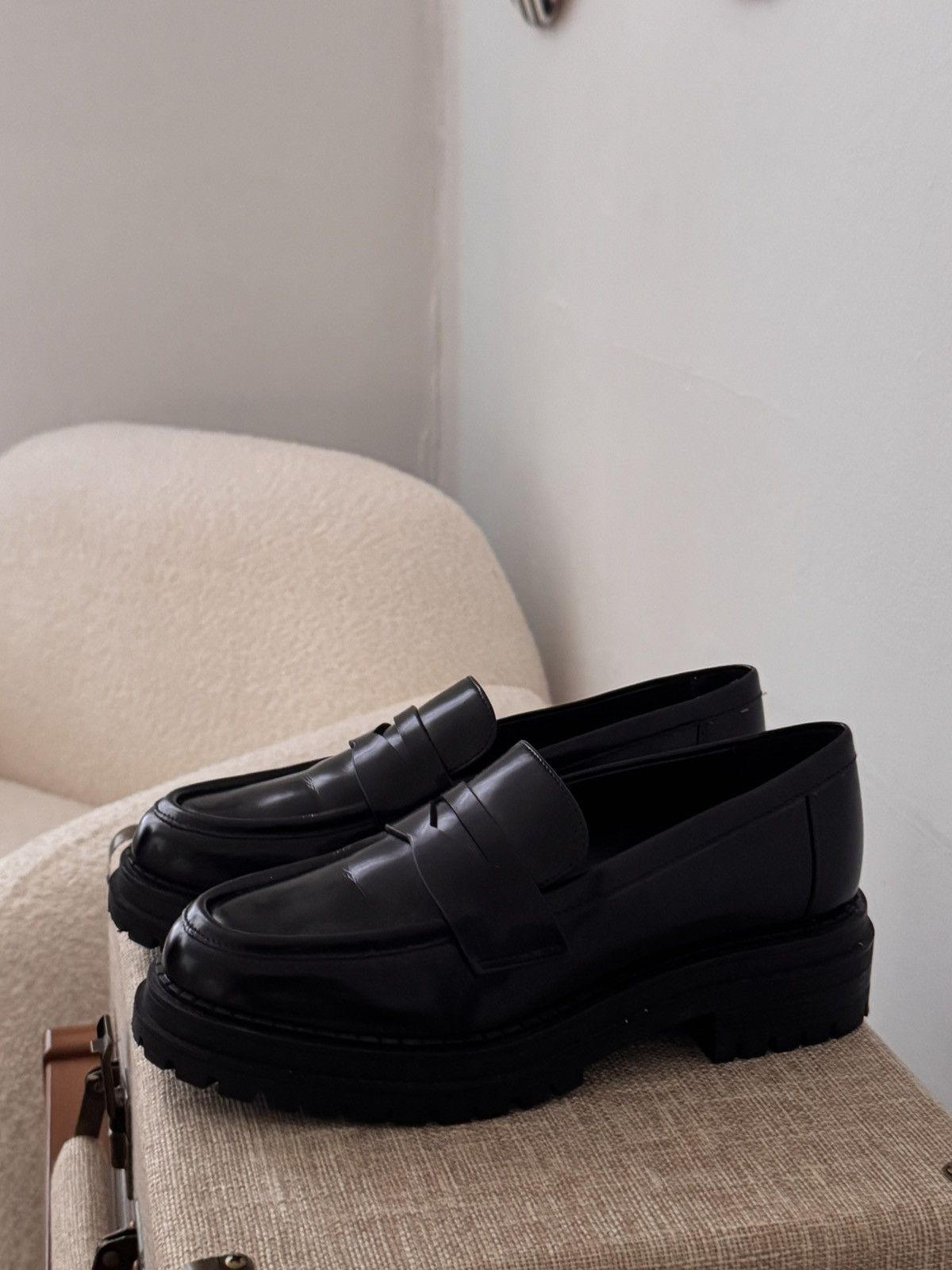 Calvin Klein Grant Lug Sole Penny Loafers Size US 6.5 / IT 36.5 - 2 Thumbnail
