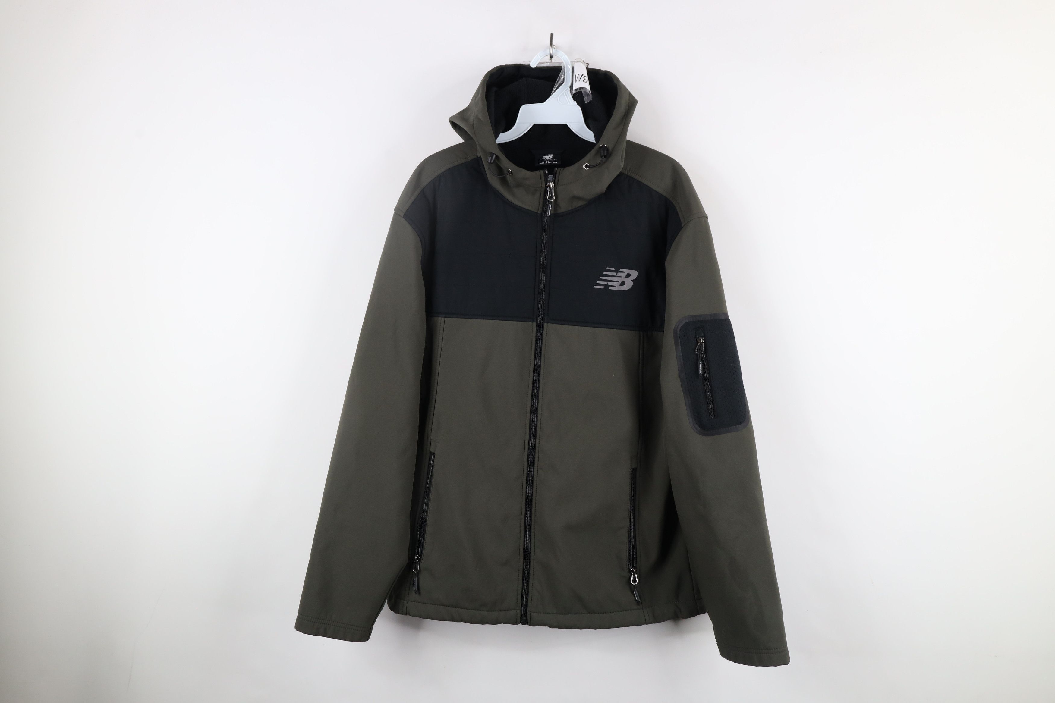 New balance soft shell hooded jacket hotsell