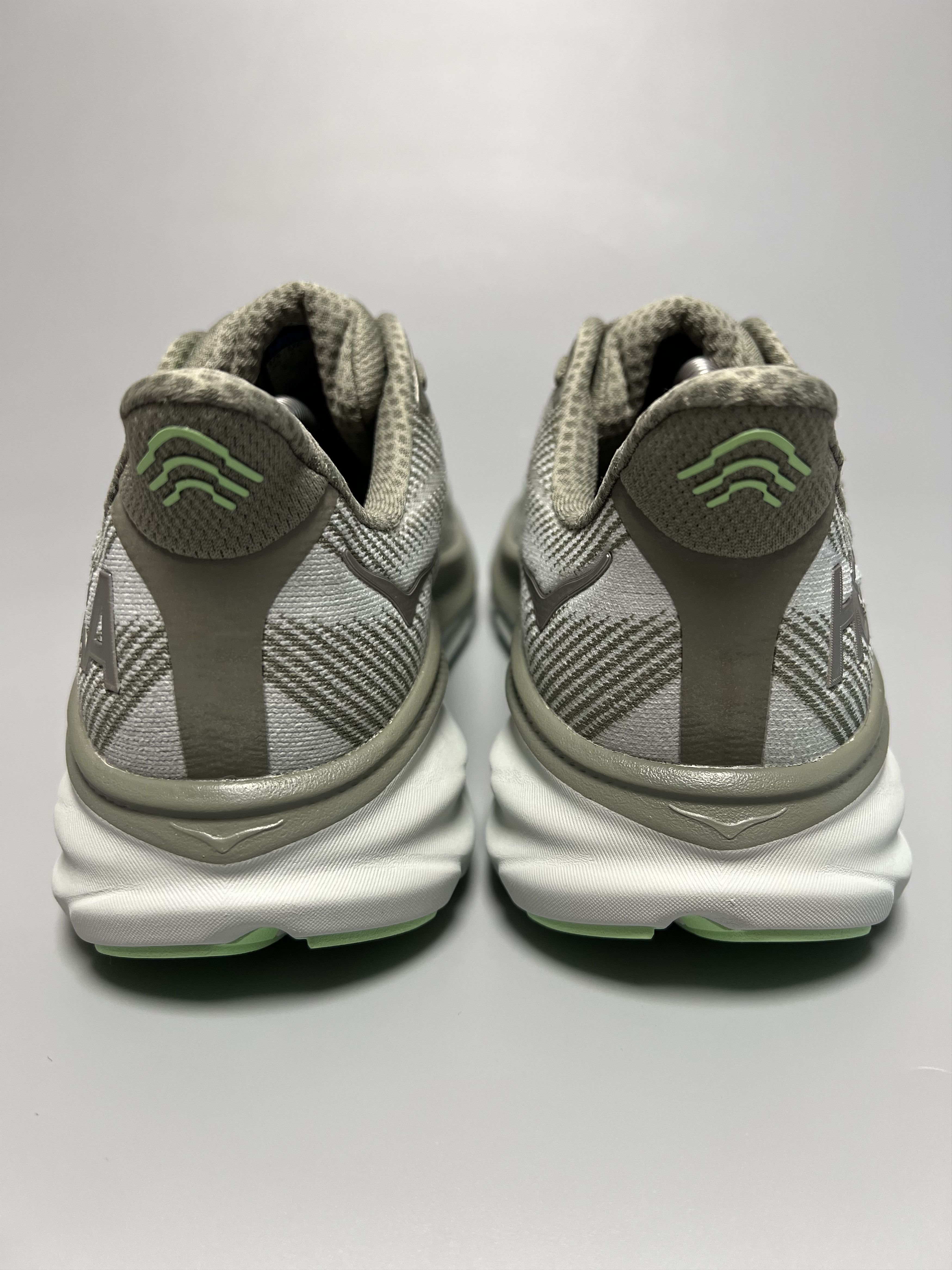 Hoka 9D Hoka One One Clifton 9 Running Shoes Walking Gym Size US 9 / EU 42 - 3 Thumbnail