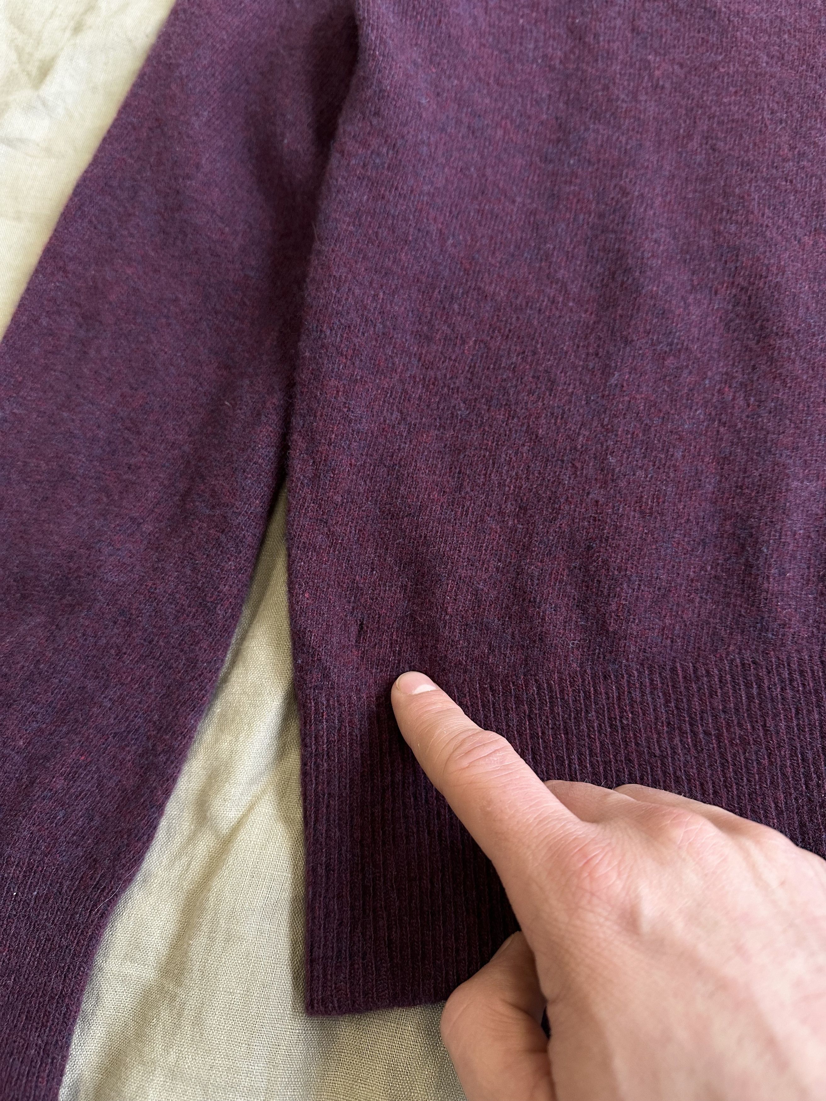 Acne Studios Acne Assymetrical Wool V Neck Sweater 6637AC Size M / US 6-8 / IT 42-44 - 5 Thumbnail