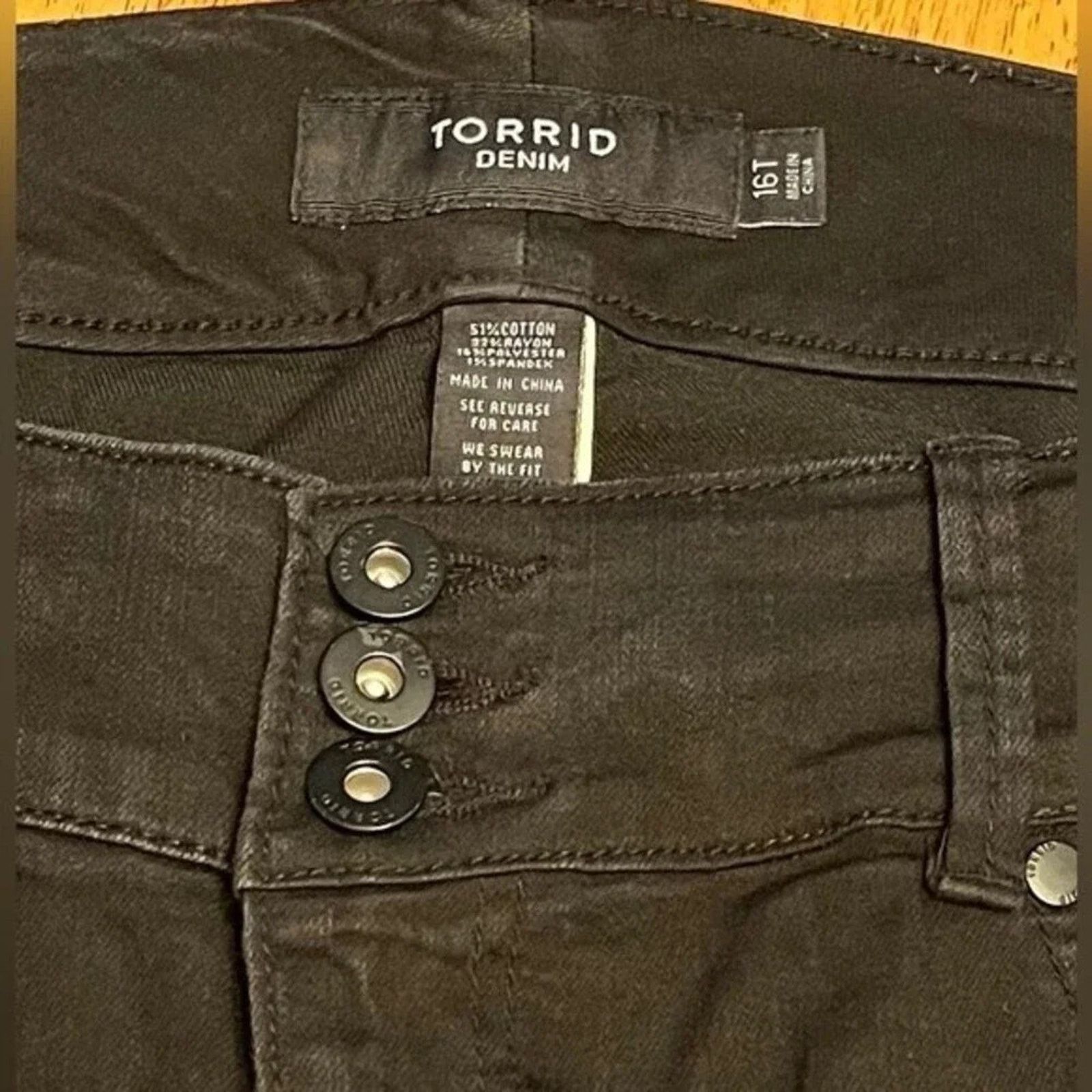 The Unbranded Brand Torrid Denim black jeans, size 16T Size 38" / US 16 / IT 52 - 4 Thumbnail