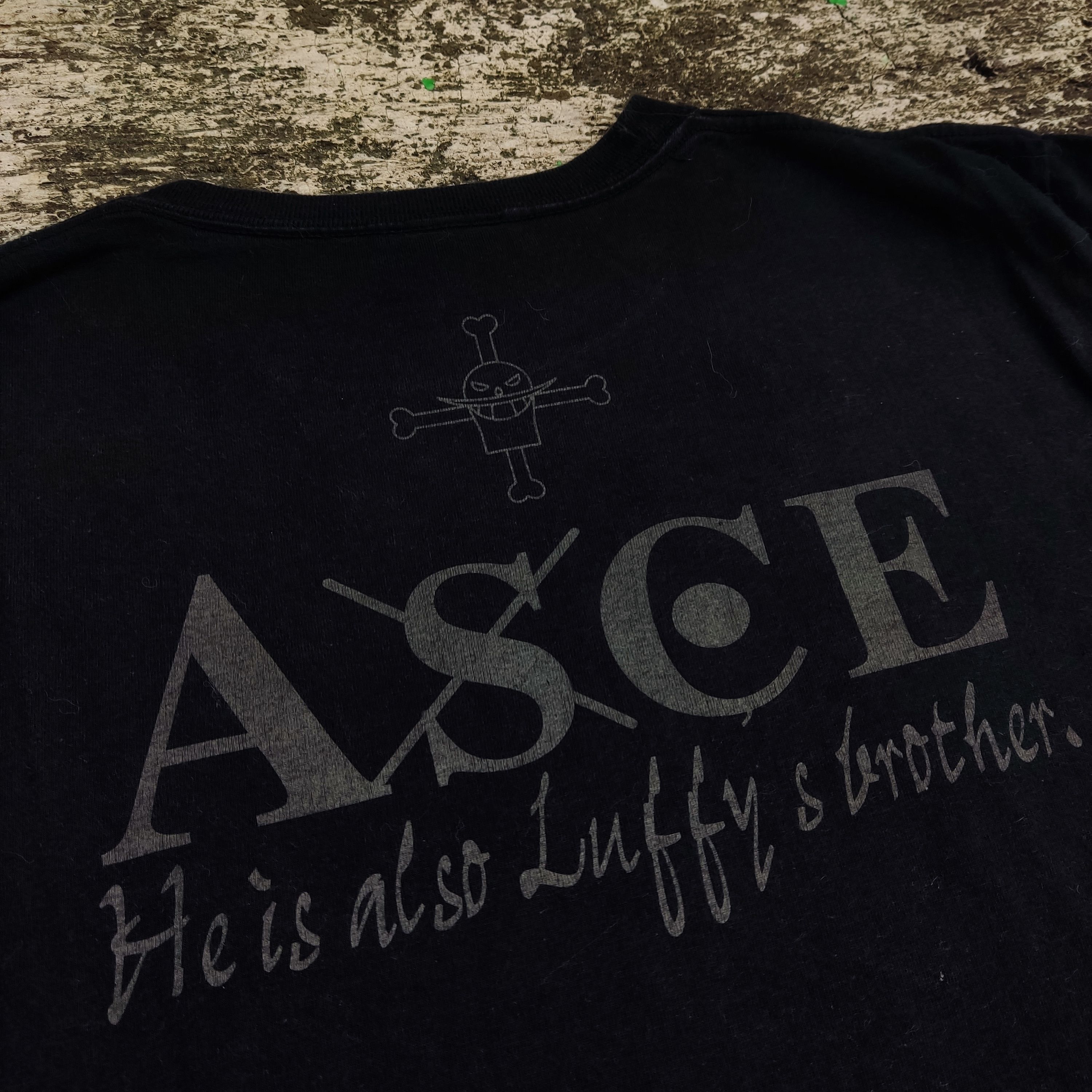 Anime Anime, Onepiece - Ace Size US M / EU 48-50 / 2 - 3 Thumbnail