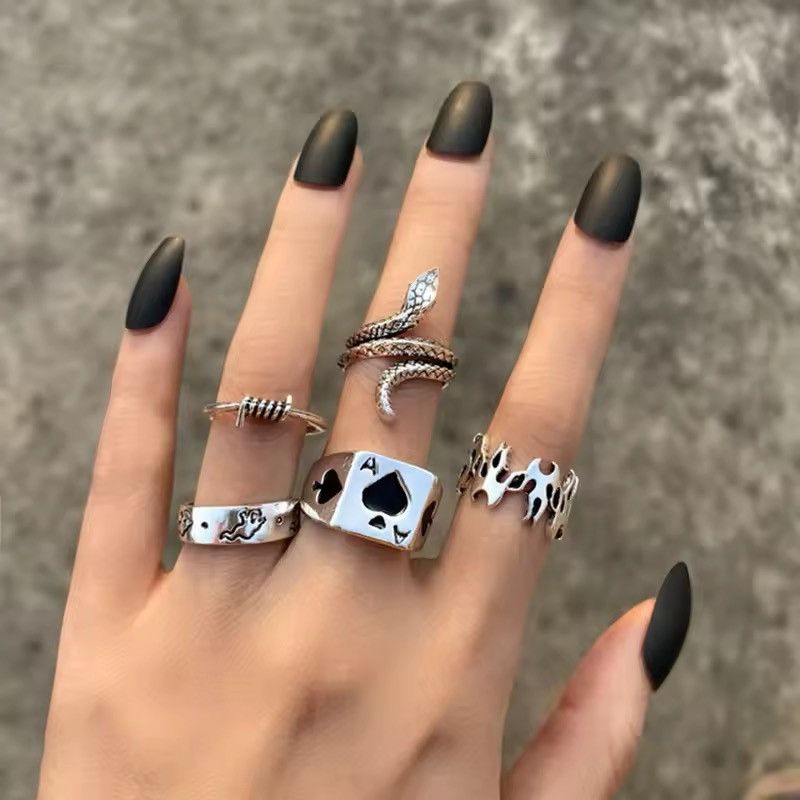 Jewelry x Ring Gold Plated Gothic Heart Rings Set in Silver, Women's