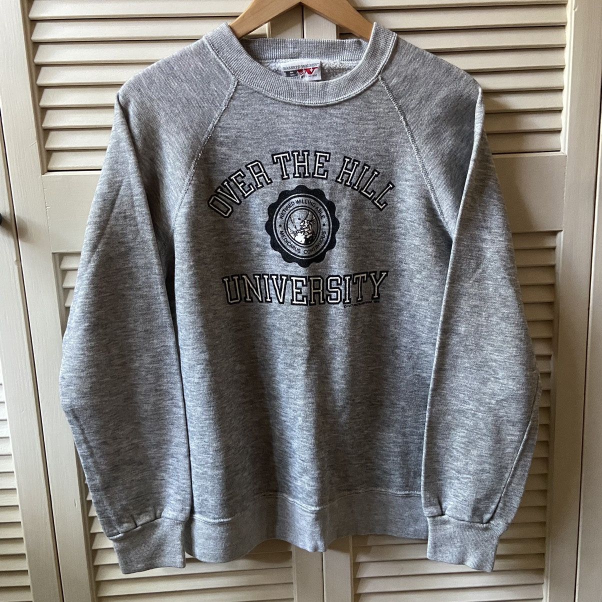 Vintage Vintage 80s Over the Hill University College Grey Sweatshirt Size US M / EU 48-50 / 2 - 1 Thumbnail
