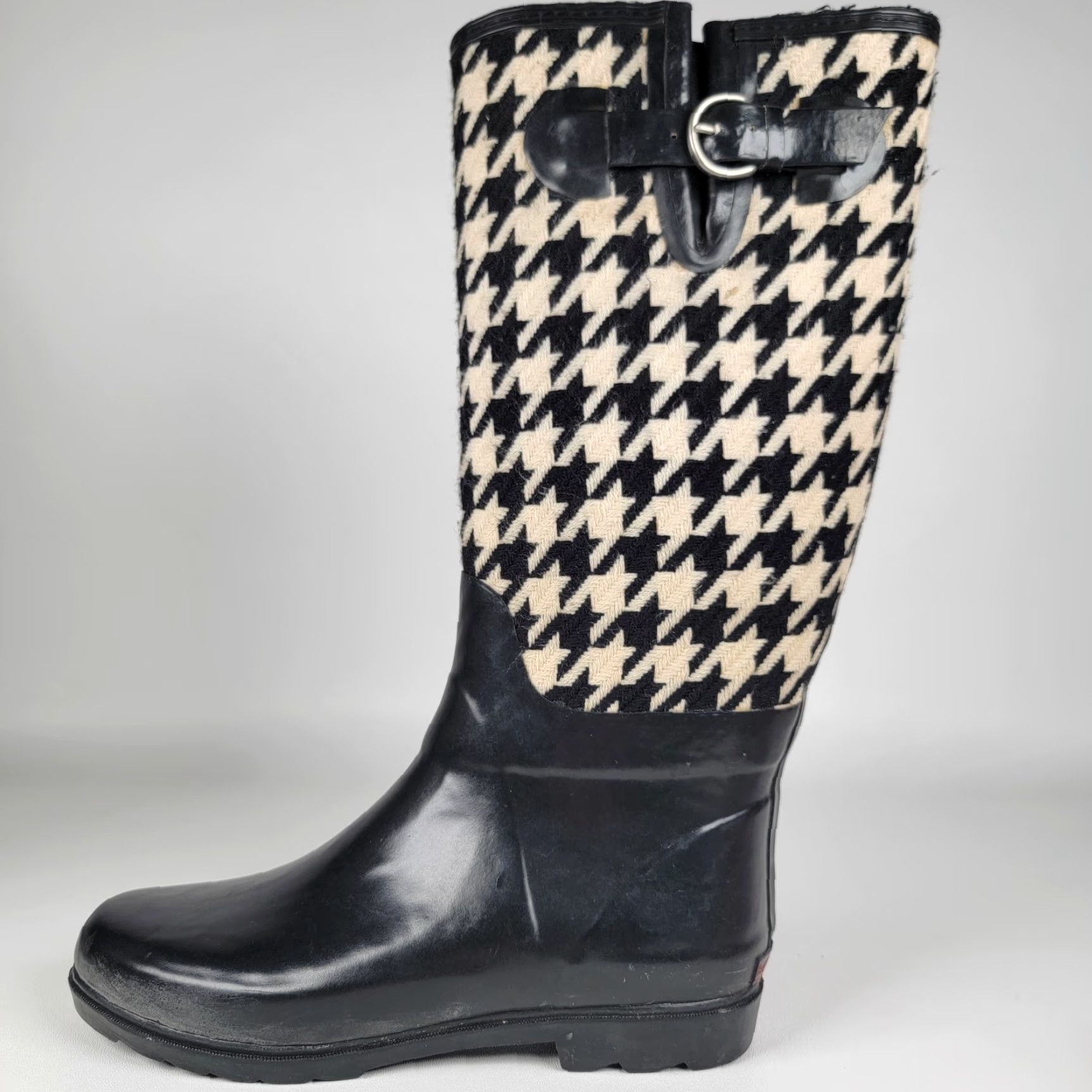 Banana Republic VINTAGE Banana Republic Houndstooth Woman's Boots 9M Waterproof Insulated Black White Womens Rain Boot Size US 9 / IT 39 - 6 Thumbnail