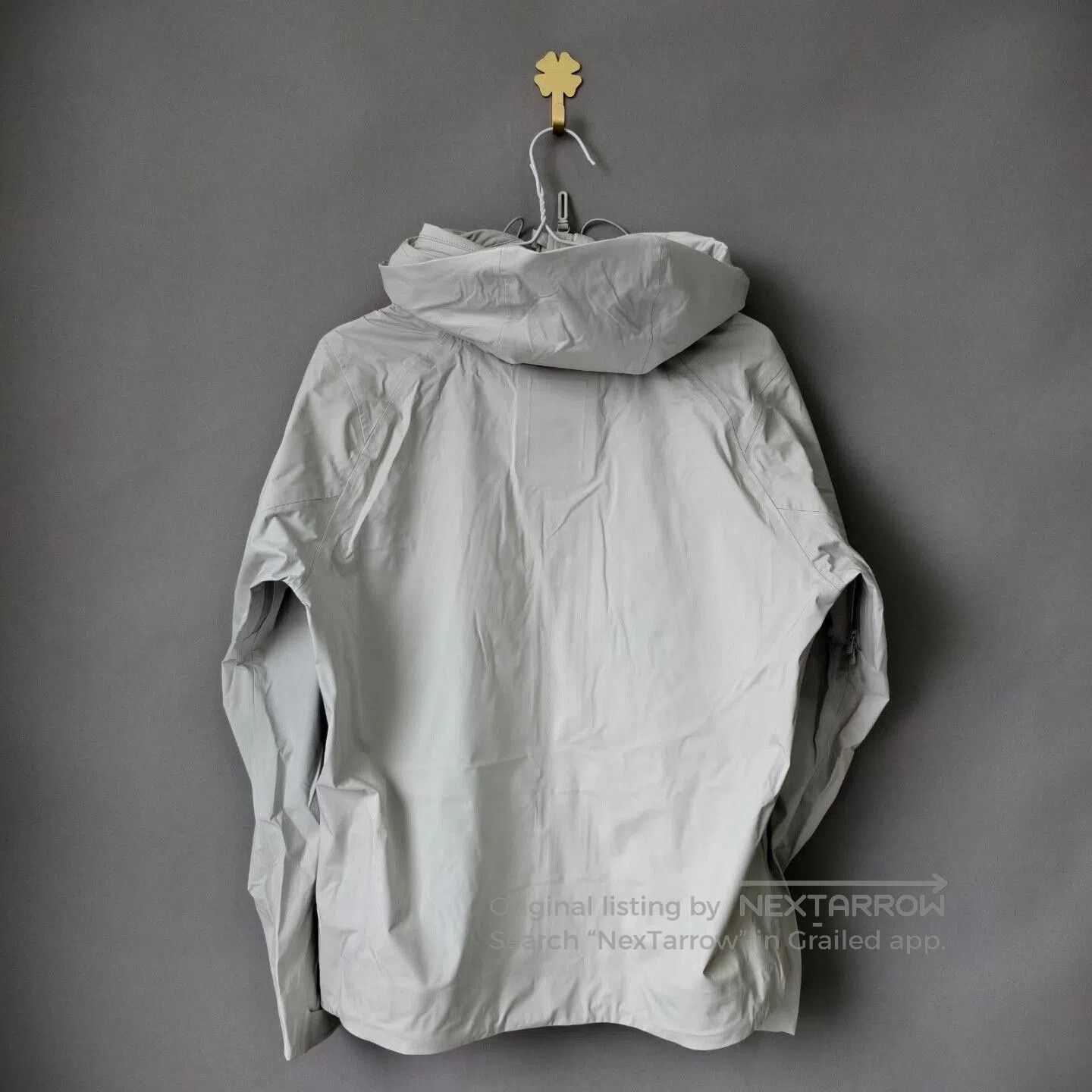 Descente descente all-terrain silver gray jacket. Size US XL / EU 56 / 4 - 2 Thumbnail