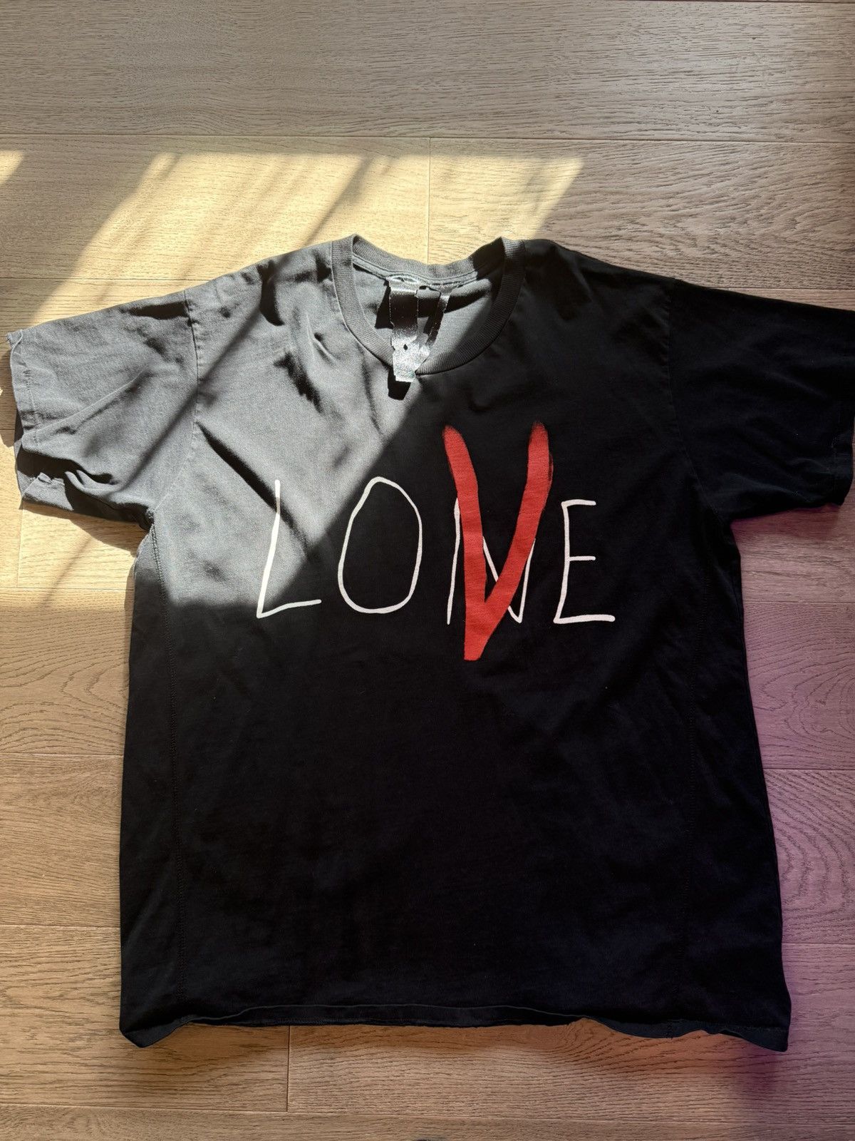 Vlone Vlone Love TShirt XXL Black Size US XXL / EU 58 / 5 - 1 Thumbnail
