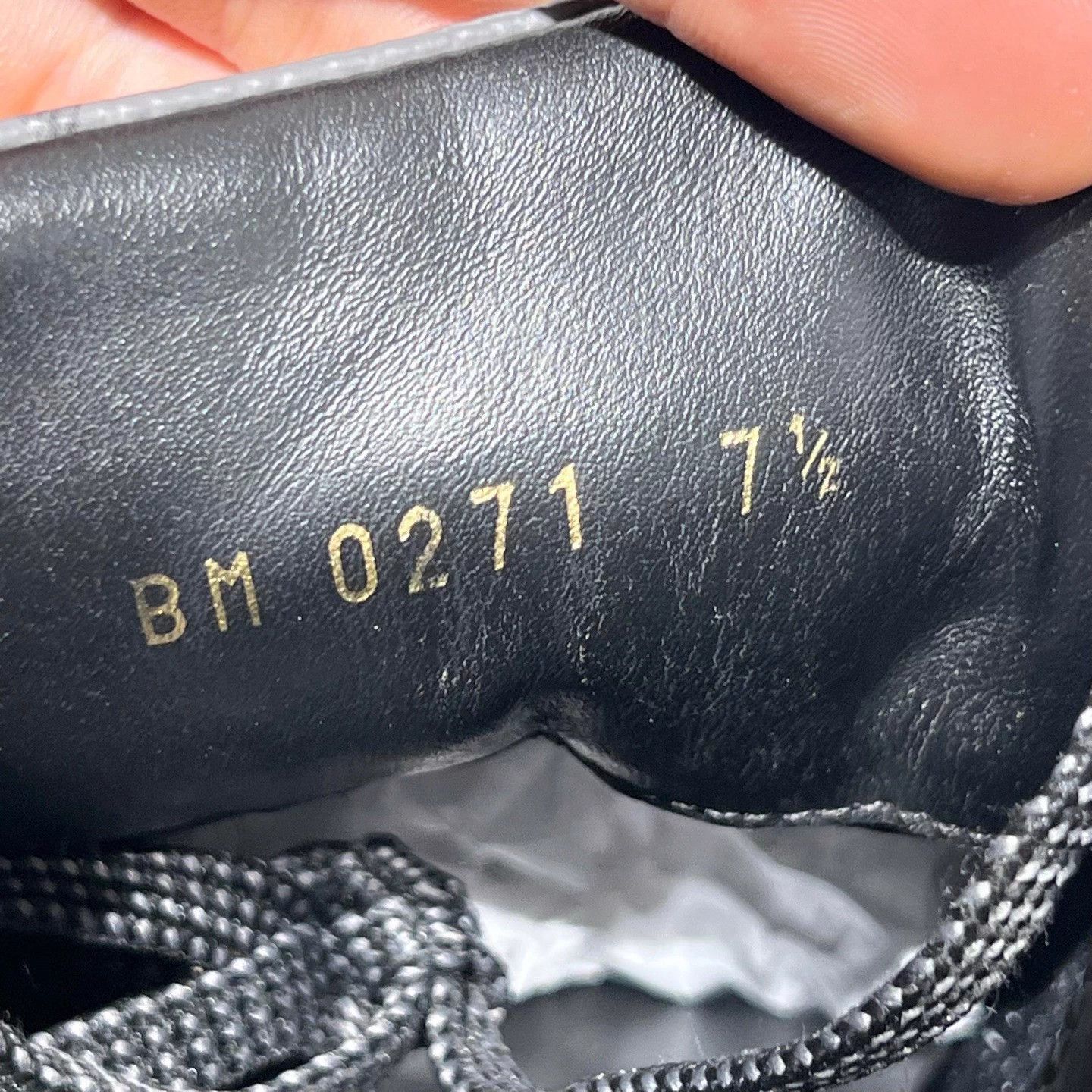 Louis Vuitton LV Run Away White Gray Print Sneakers UK7.5/41.5 Crack Size US 8 / EU 41 - 8 Thumbnail