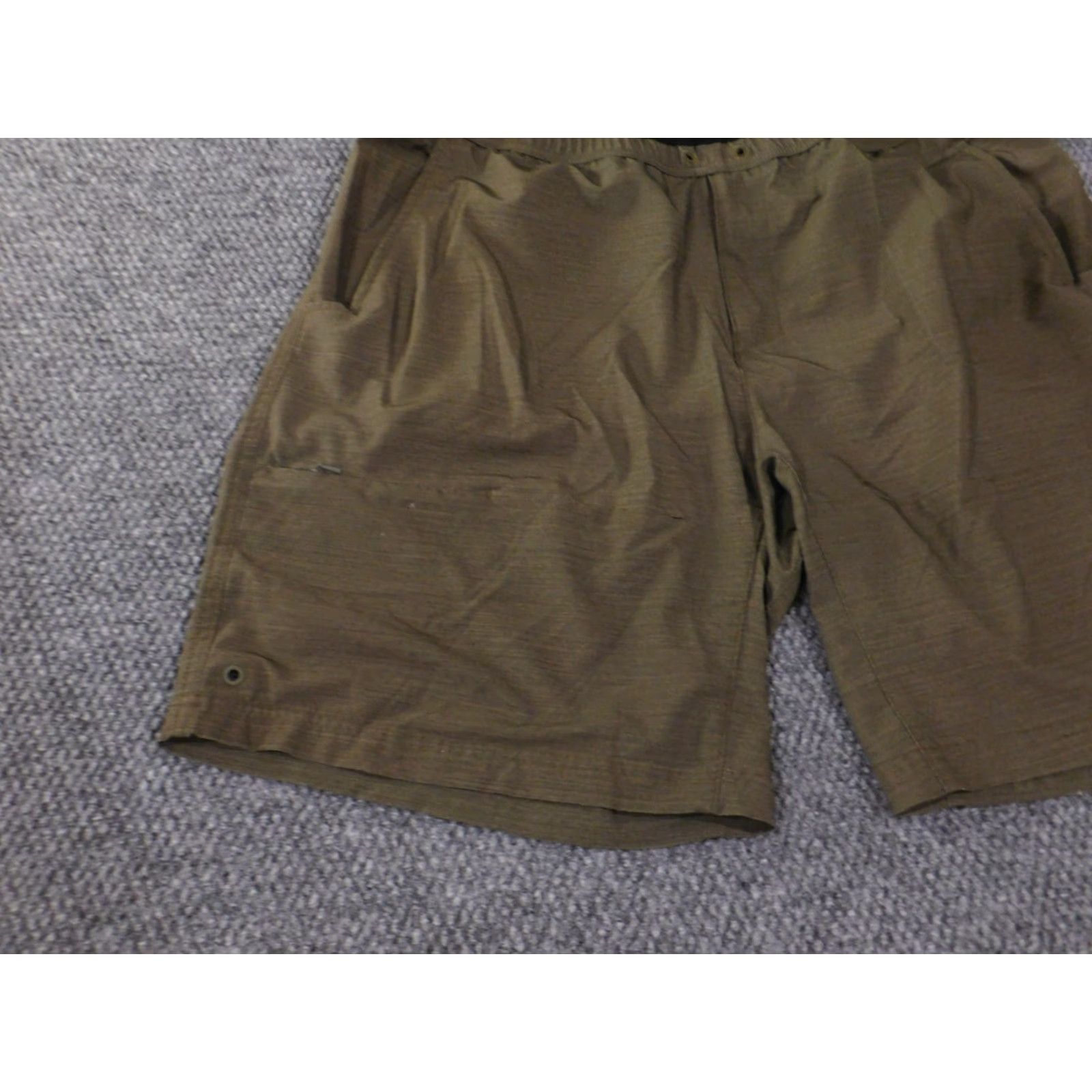 Vintage Columbia Shorts Mens XL Green Cargo Outdoors Utility Shade Hunting Zip Regular Size US 36 / EU 52 - 2 Thumbnail