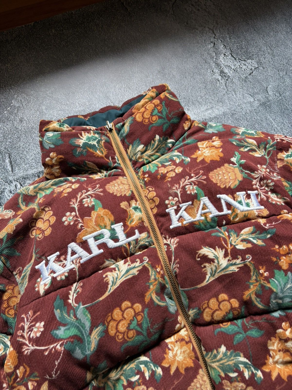 Karl Kani Karl Kani Reversible Corduroy Puffer Jacket Rare Hype Print Size US S / EU 44-46 / 1 - 2 Thumbnail
