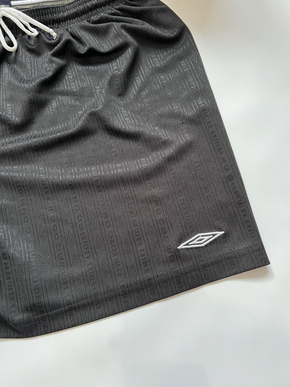 Umbro Vintage Umbro Mens Shorts Dri Fit Y2K Size US 36 / EU 52 - 2 Thumbnail