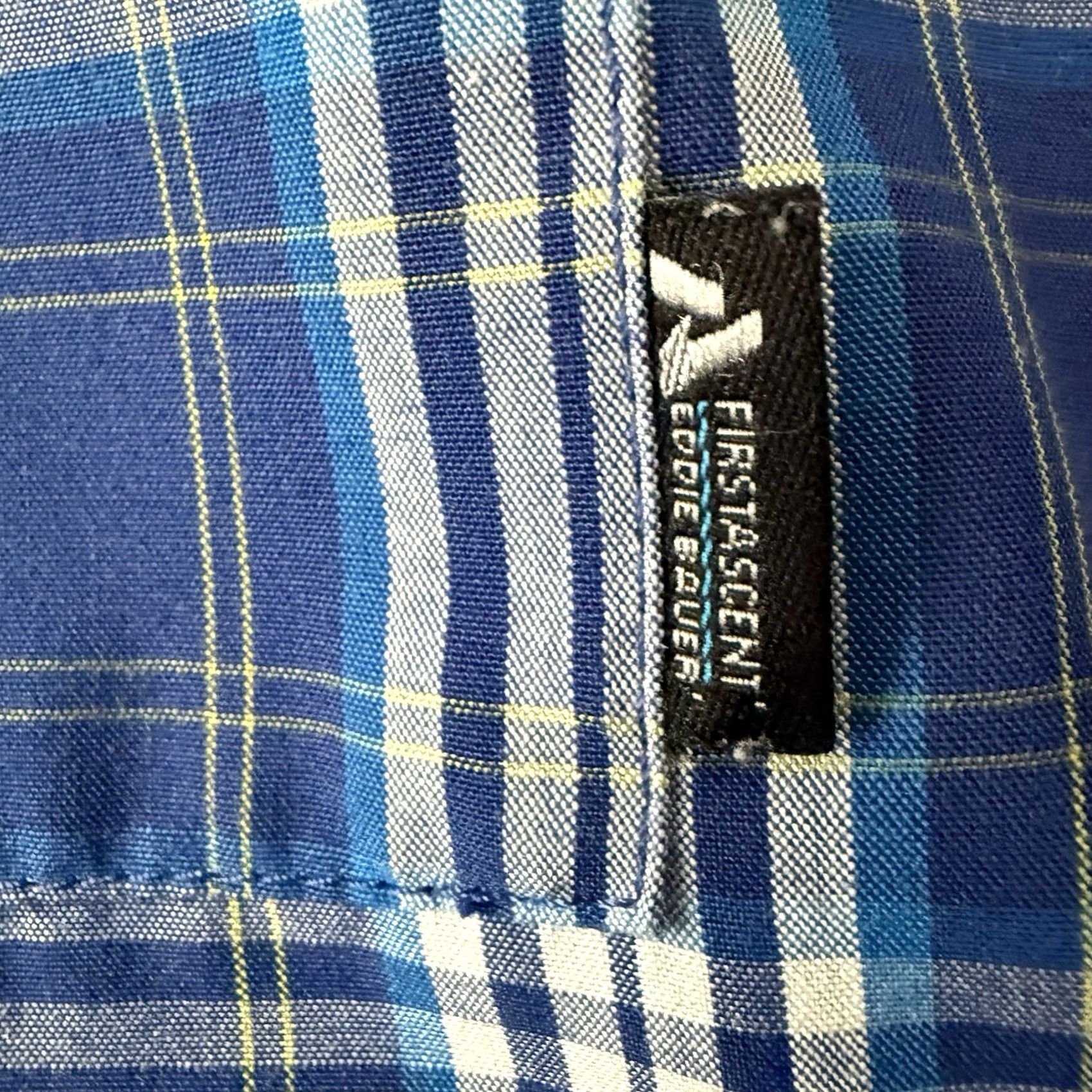 Eddie Bauer Eddie Bauer First Ascent Shirt Mens Large Blue Plaid Zip Pocket Snap Front Button Up, Hemmed for Travel & Outdoor Activewear, Wool/Poly Blend? Size US L / EU 52-54 / 3 - 4 Thumbnail