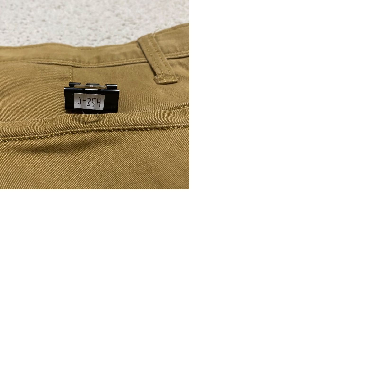 Vintage Columbia Slim Chino Pants Beige Mid Rise 36x32 Mens Regular Straight Flat Front Pocket Pockets Casual Workwear 90s/Preppy Size US 36 / EU 52 - 9 Thumbnail