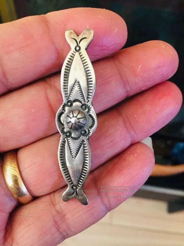 Japanese Brand Navajo Tribal Totem Silver Brooch. Size ONE SIZE - 2 Thumbnail