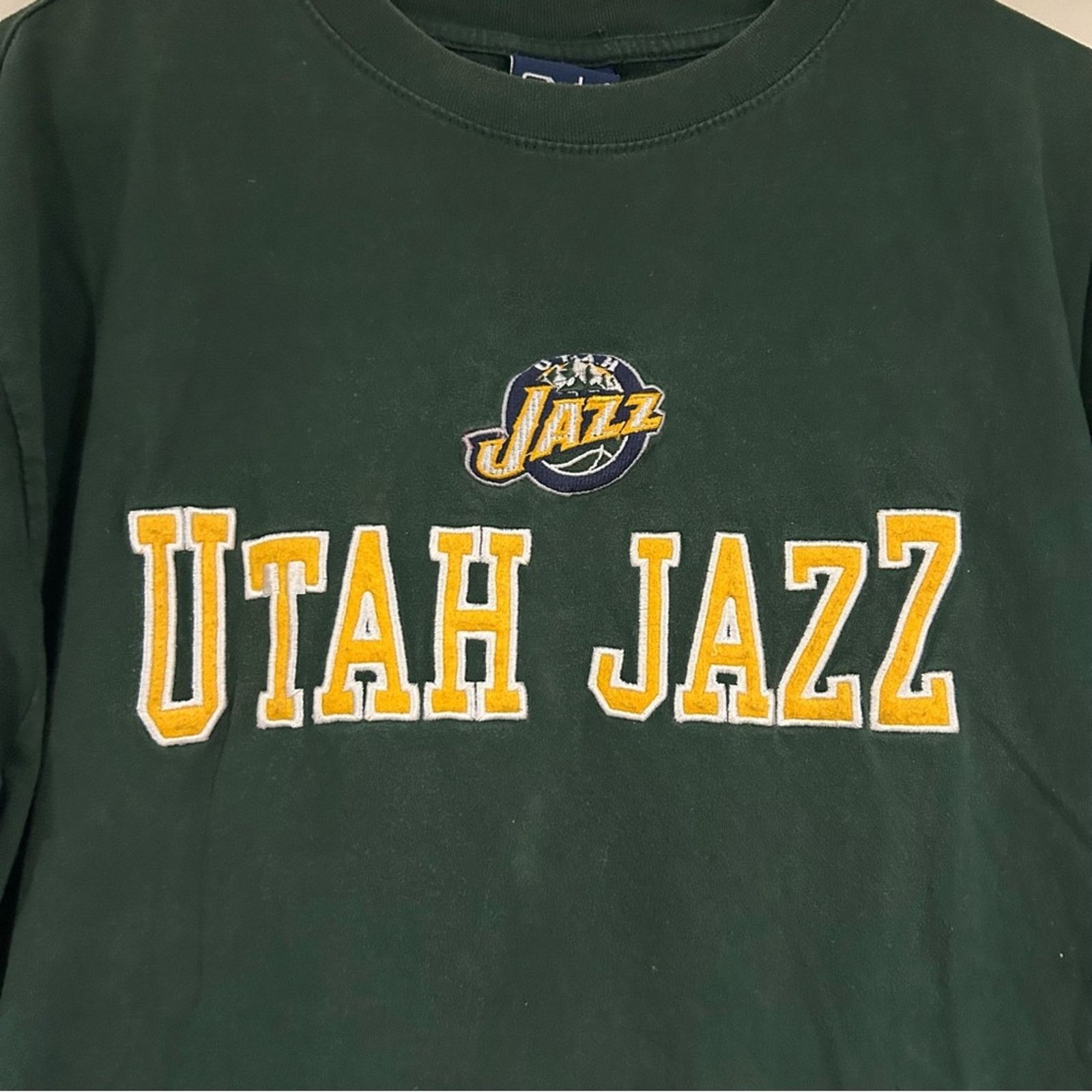 Other Vintage Utah Jazz Basketball Embroidered Shirt Size US L / EU 52-54 / 3 - 2 Thumbnail
