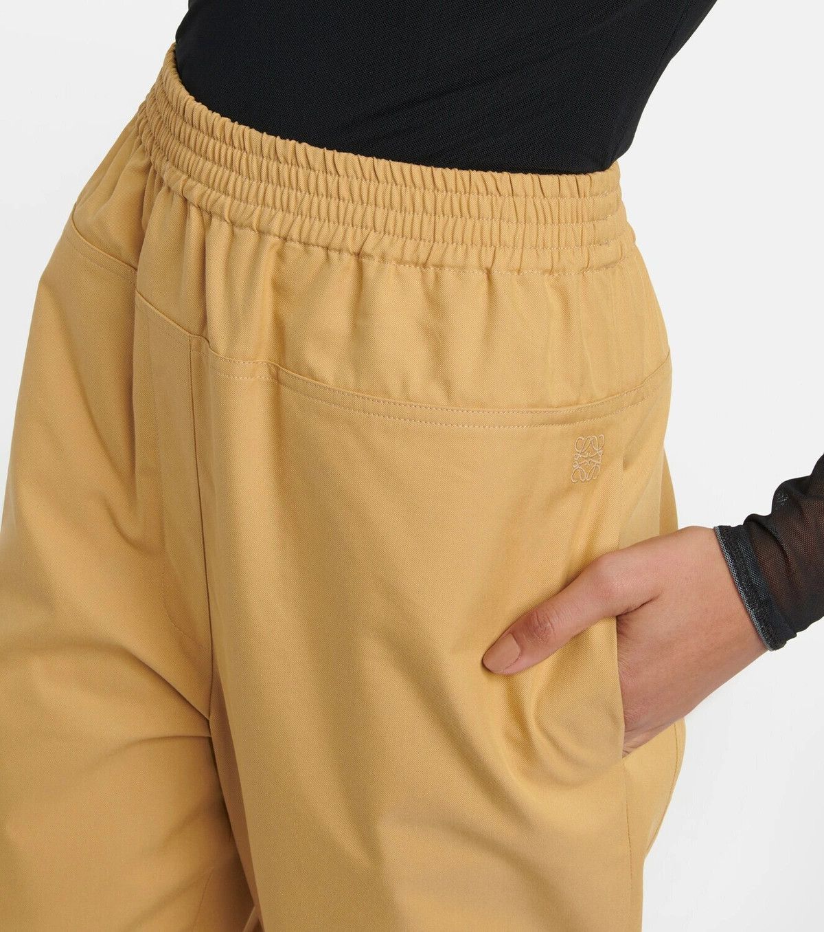Loewe o1y1025 Jogger in Beige Size 27" / US 4 / IT 40 - 4 Thumbnail