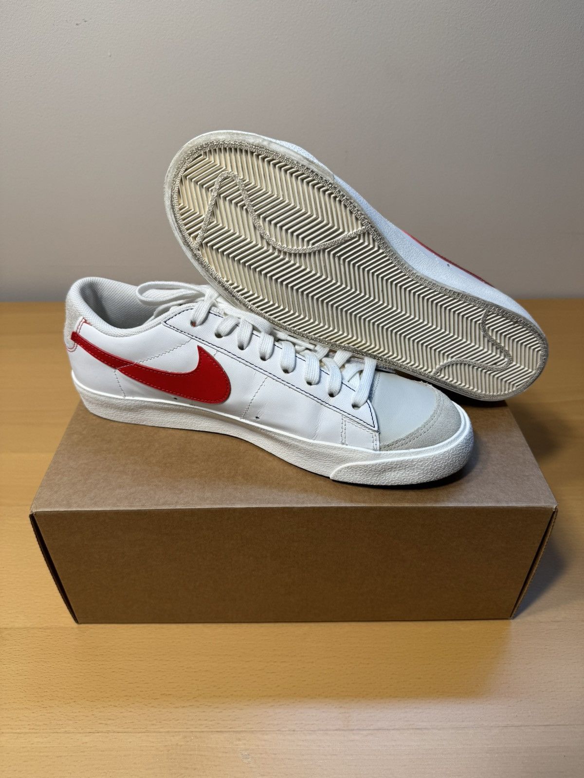 Nike BLAZER LOW '77 PREMIUM Size US 10 / EU 43 - 4 Thumbnail