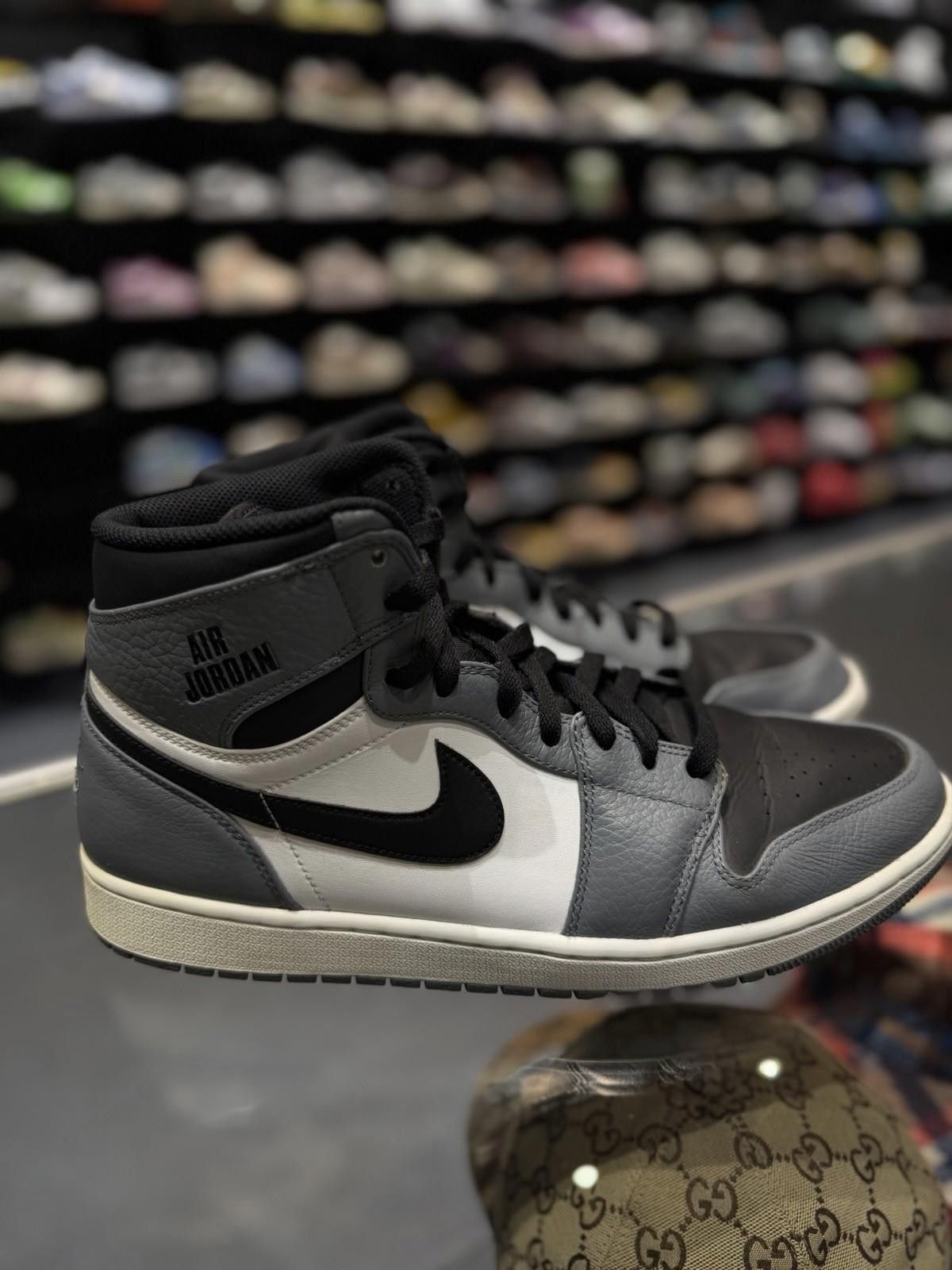 Nike Nike Air Jordan 1 Retro High Mens Rare Air Cool Grey 13 2016 Size US 13 / EU 46 - 1 Thumbnail