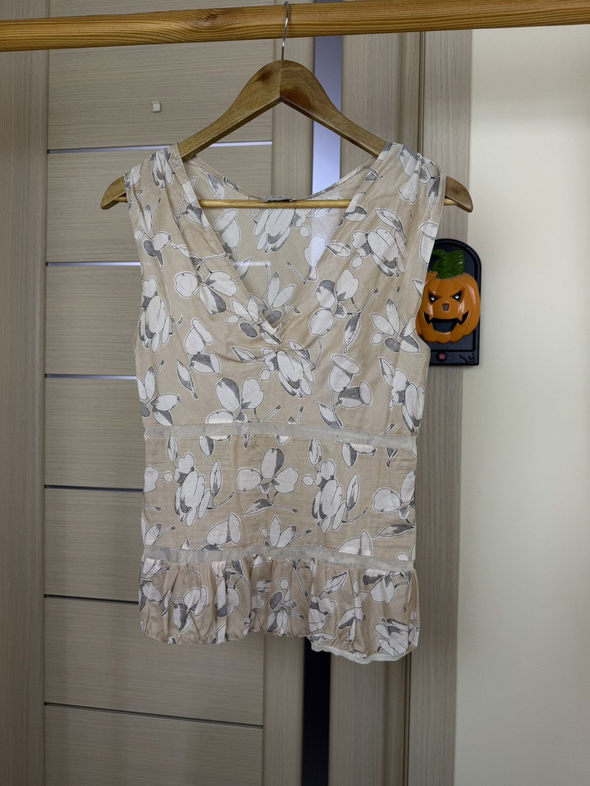 Marni Vintage Marni Floral Print Cotton Tie-Up Detail Blouse Size XS / US 0-2 / IT 36-38 - 1 Thumbnail