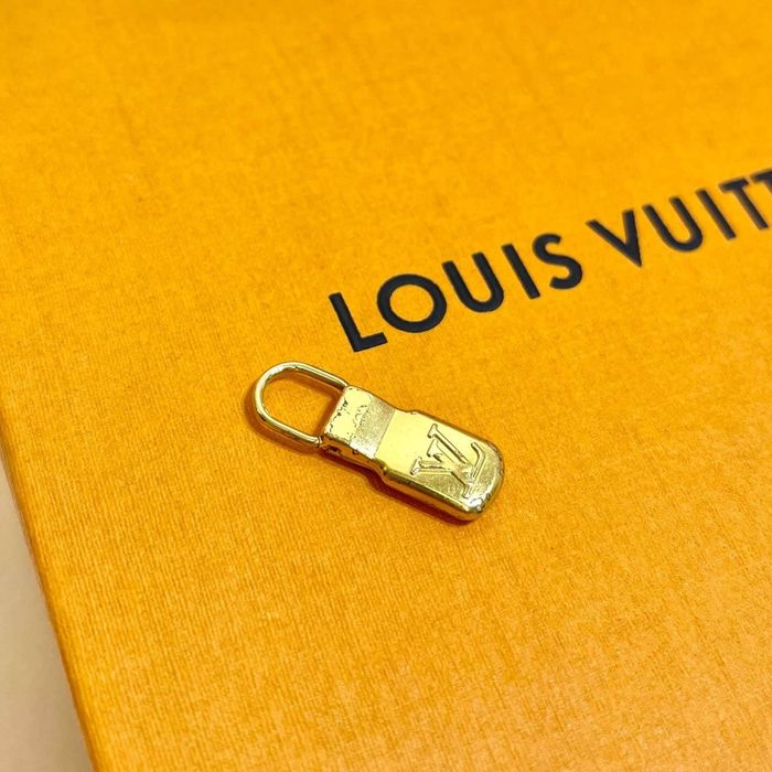 Louis Vuitton Louis Vuitton Zipper Pull Replacement