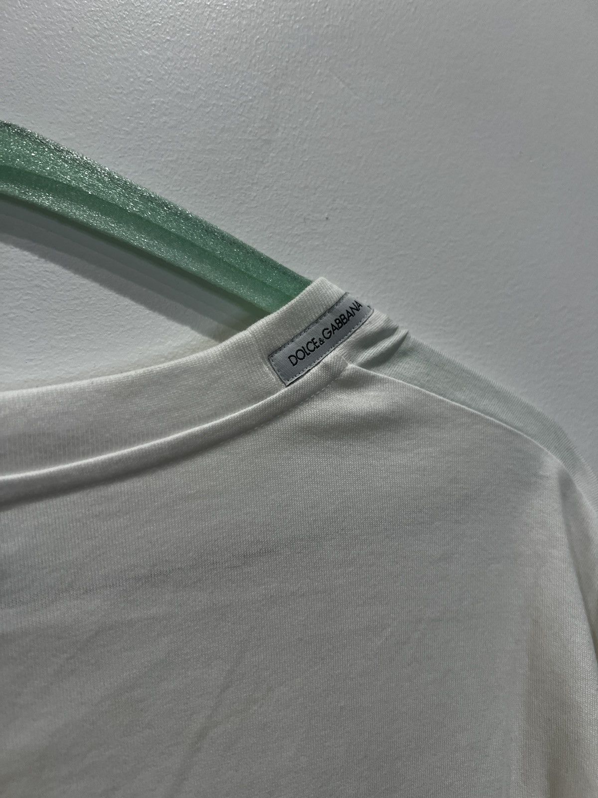 Dolce & Gabbana Dolce & Gabbana White DG Logo Metal-Badge Tee Made in Italy Size US L / EU 52-54 / 3 - 8 Thumbnail
