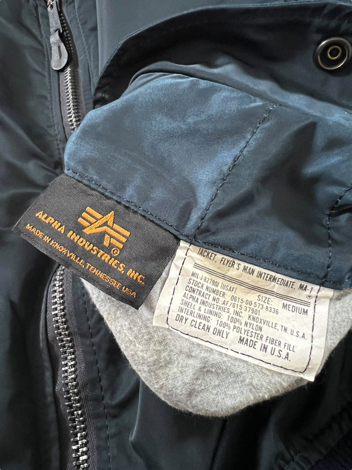 Alpha Industries 1990s Alpha Industries Bomber Jacket Size US M / EU 48-50 / 2 - 10 Thumbnail