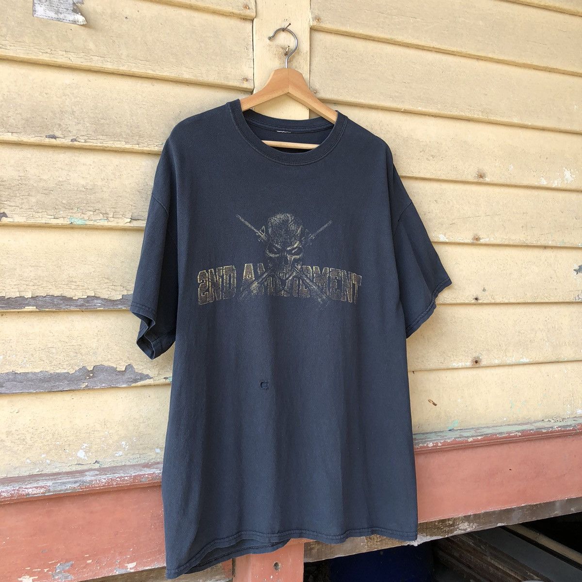 Army Of Me 🔥Distressed🔥 Vintage y2k 2ND AMENDMENT Sunfaded Tshirt Size US XL / EU 56 / 4 - 5 Thumbnail